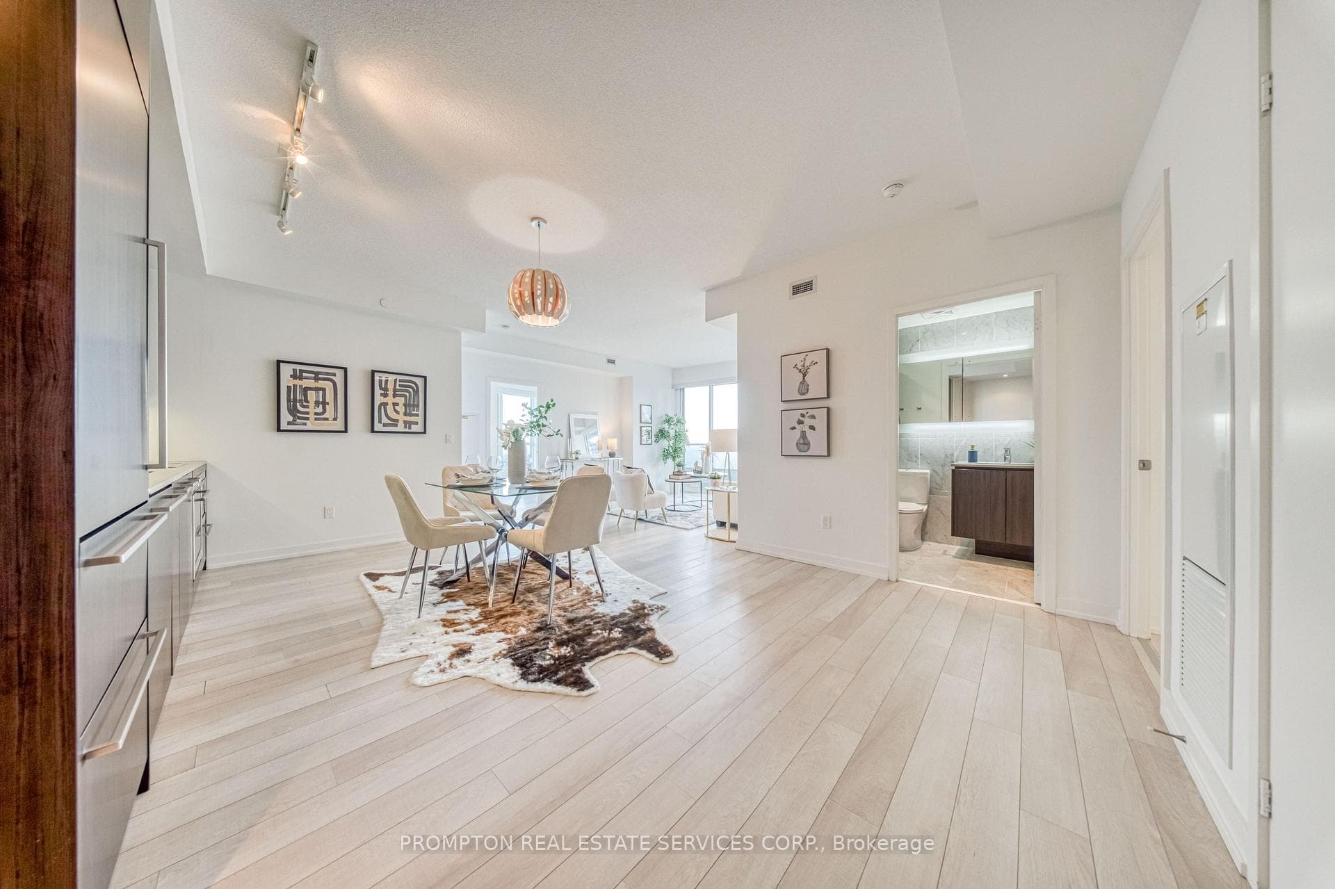 115 Mcmahon Drive Unit 2511 photo 2