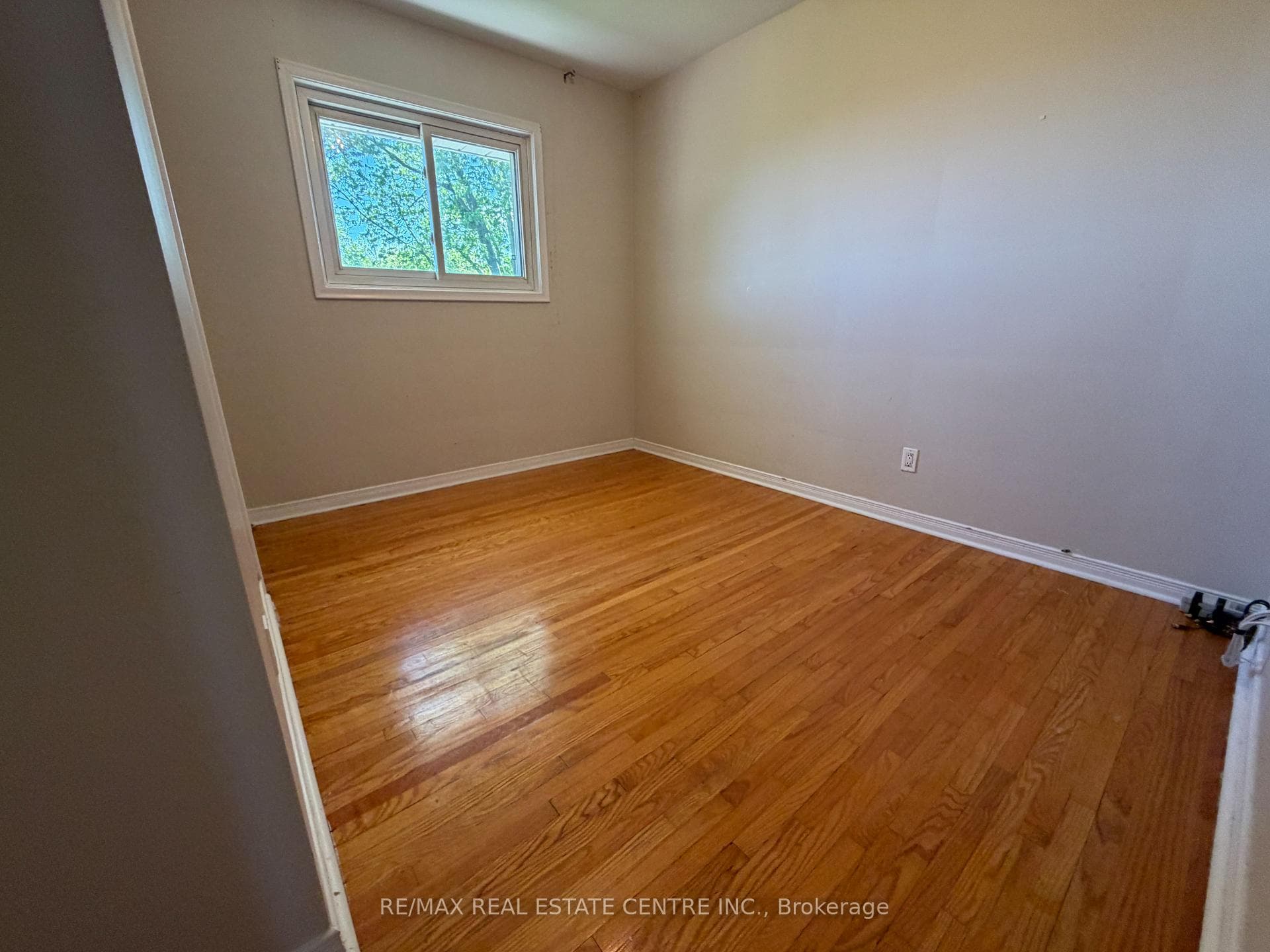 11580 Britannia Road photo 18