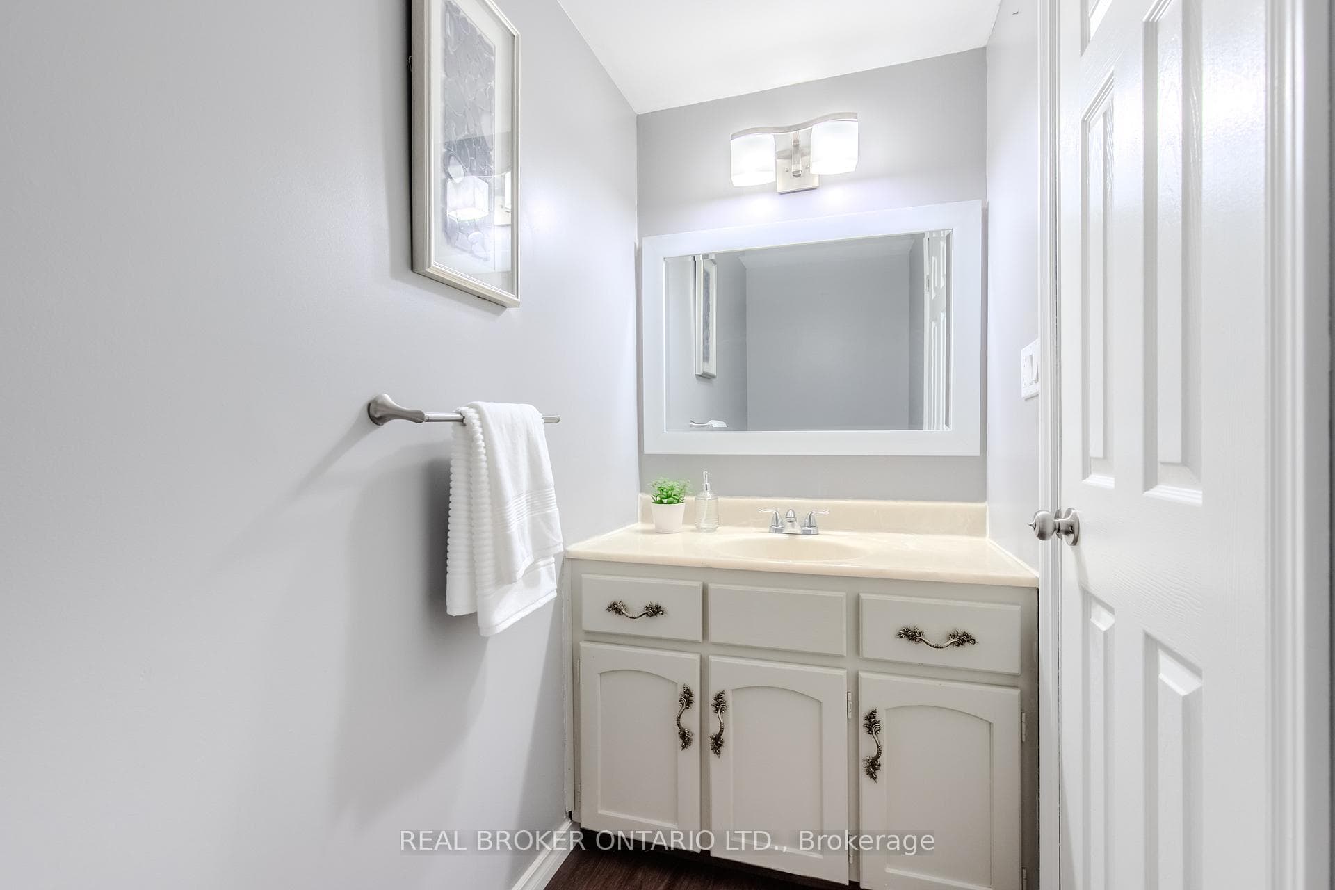 2nd Washroom.