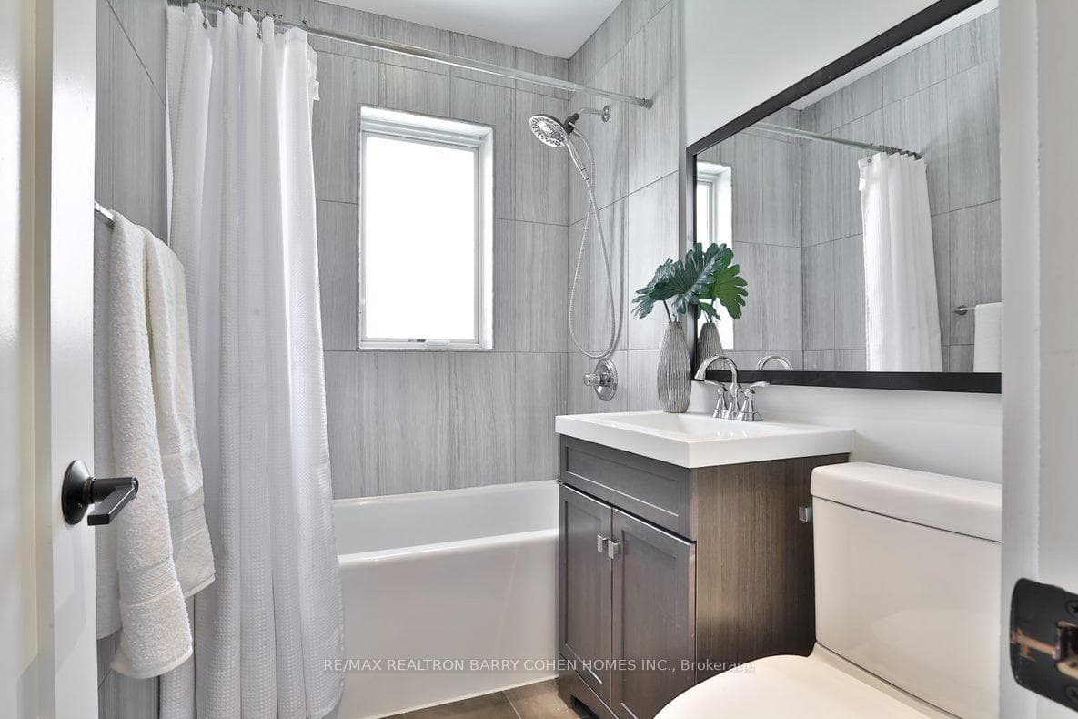 365 Harvie Avenue photo 14