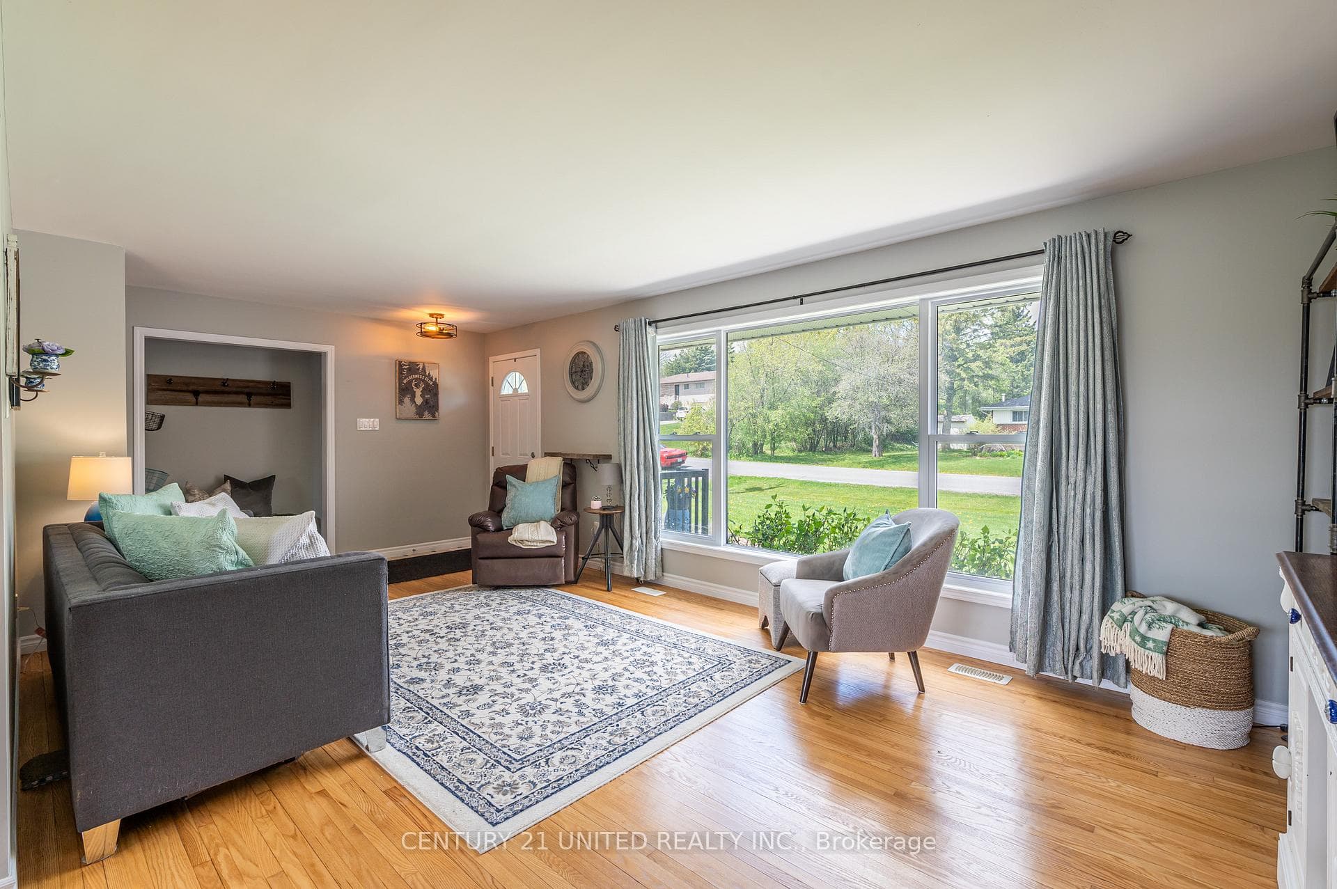 329 Plati Avenue photo 9