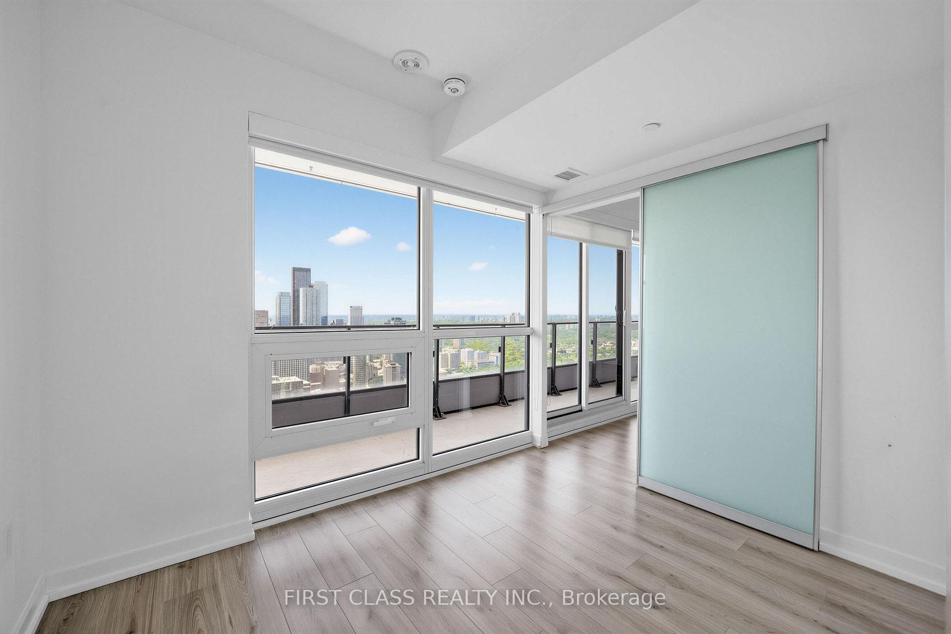 395 Bloor Street Unit 4203 photo 7
