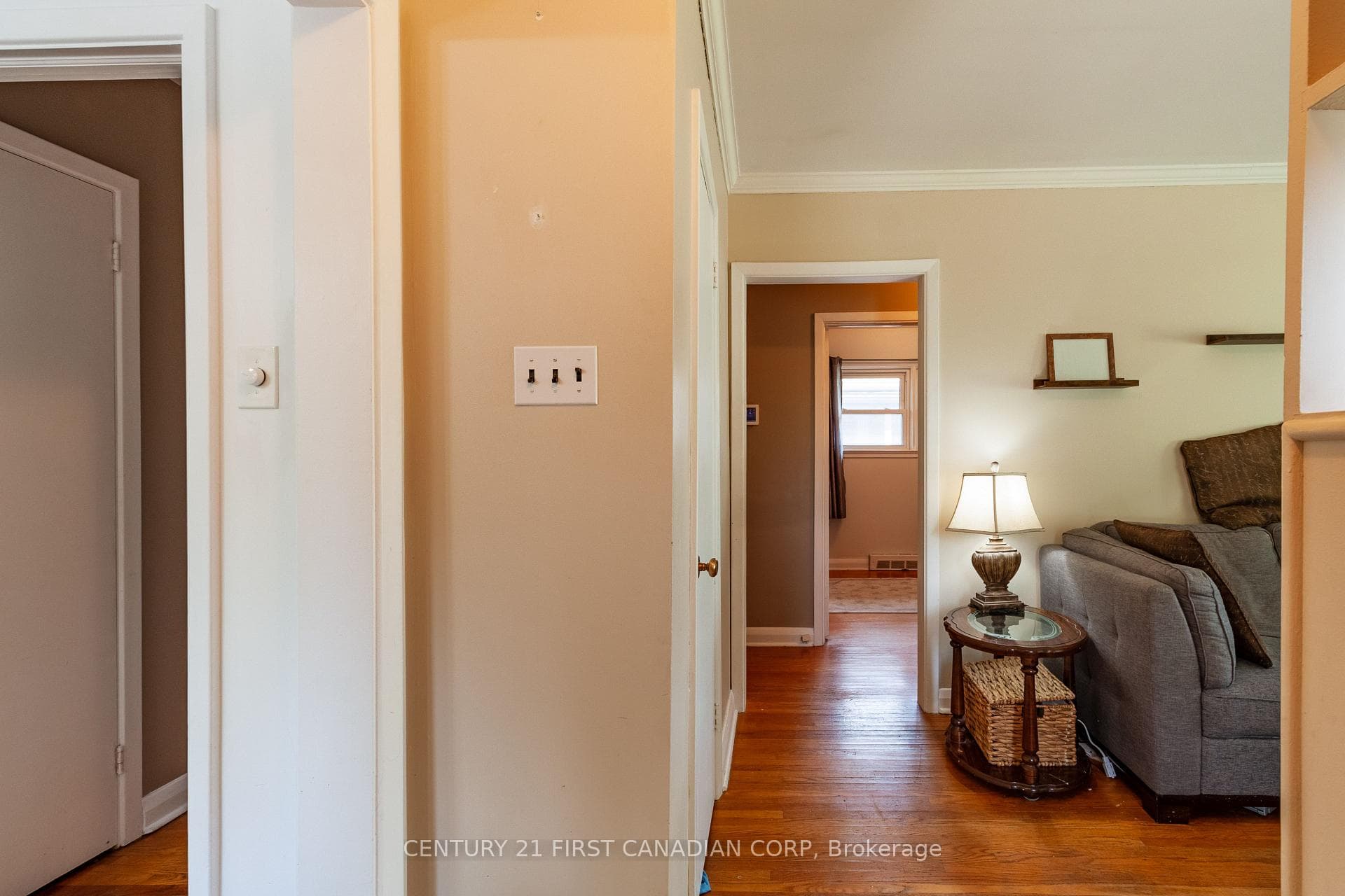 1721 Moffatt Avenue photo 15