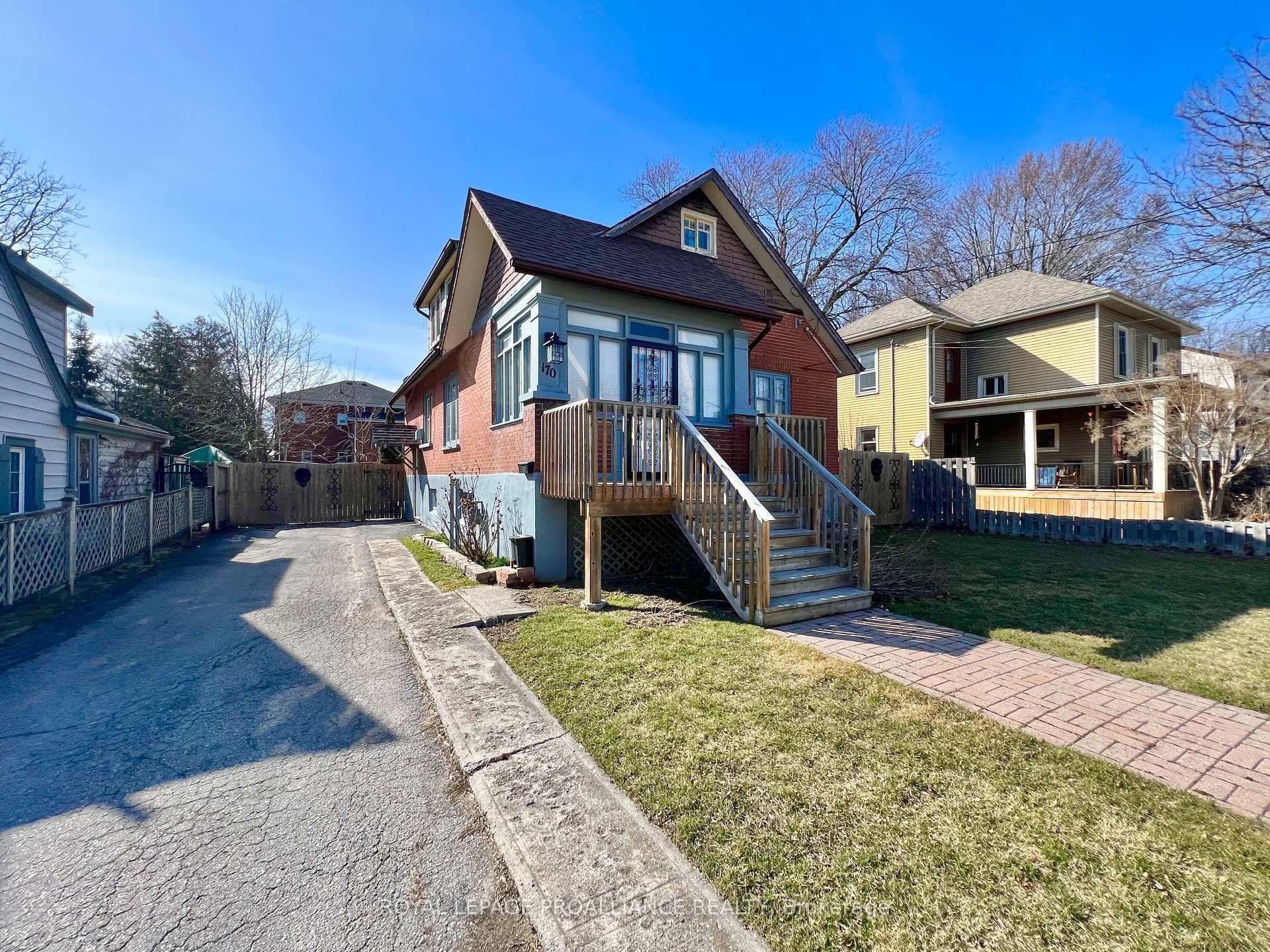 170 Albert Street photo 2