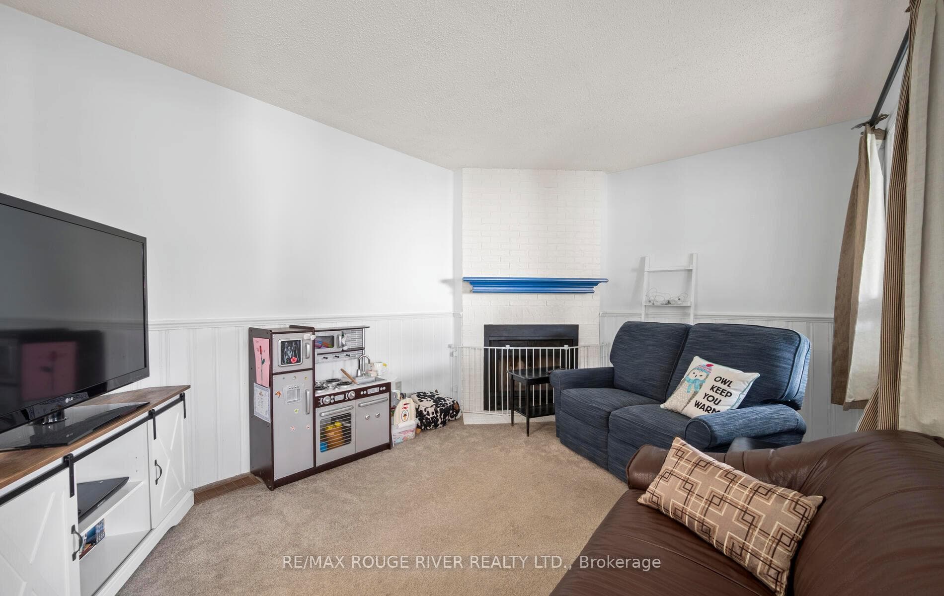 48 Sandringham Drive photo 15