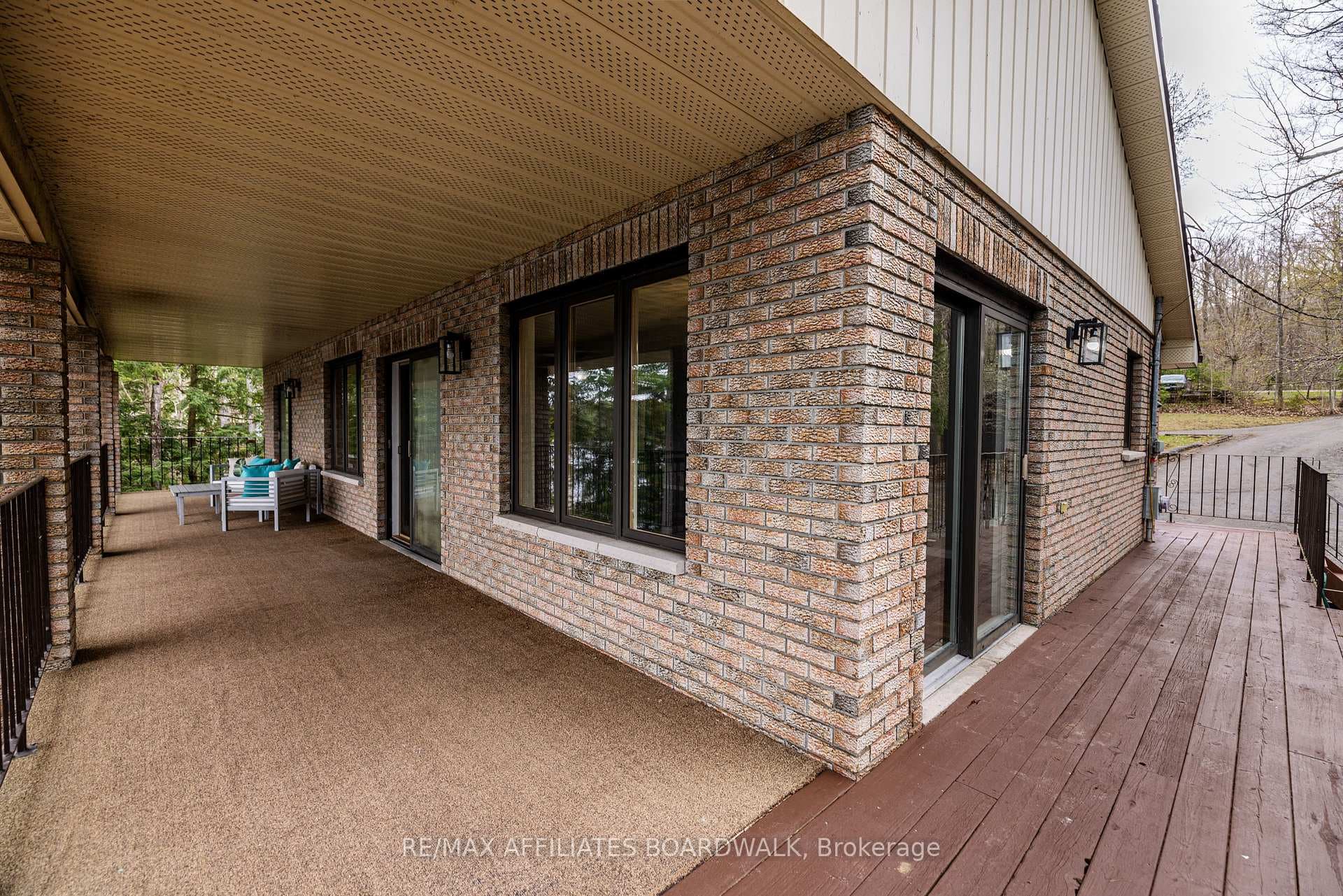 125 Deerfield Drive photo 23