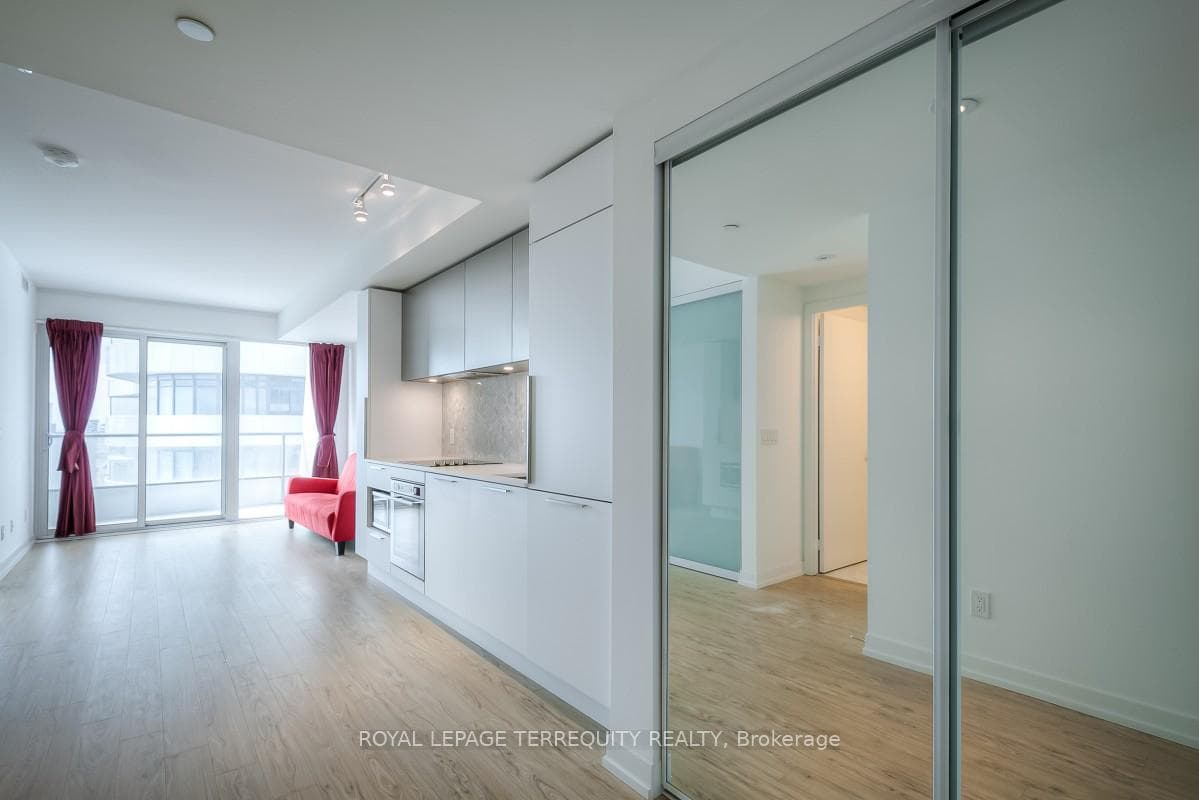 85 Wood Street Unit 2701 photo 1