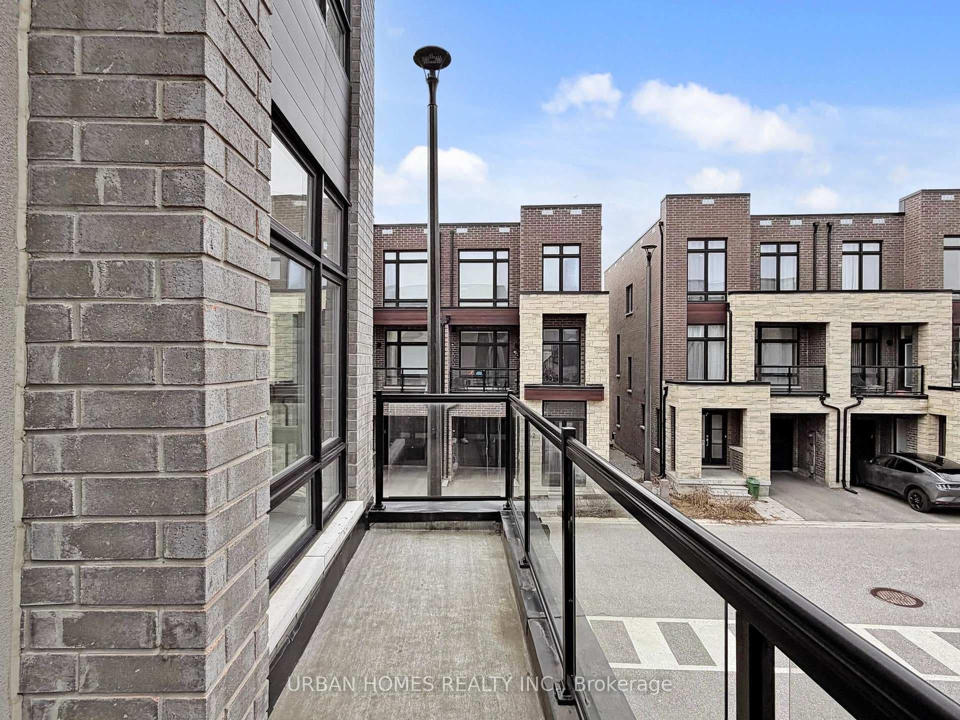 41 Gerussi Street photo 35