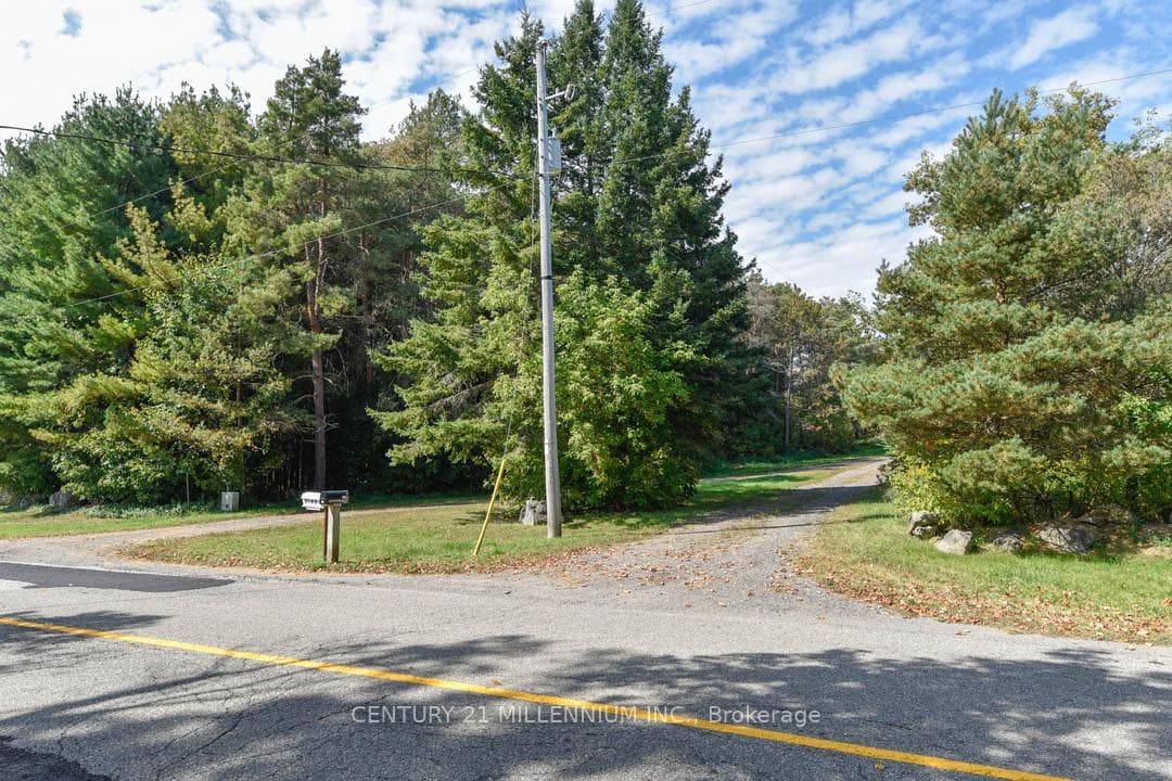 2180 Highpoint Side Road photo 7