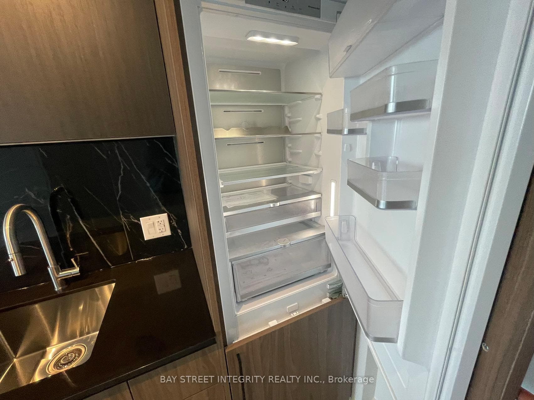 1100 Sheppard Avenue Unit 718 photo 9