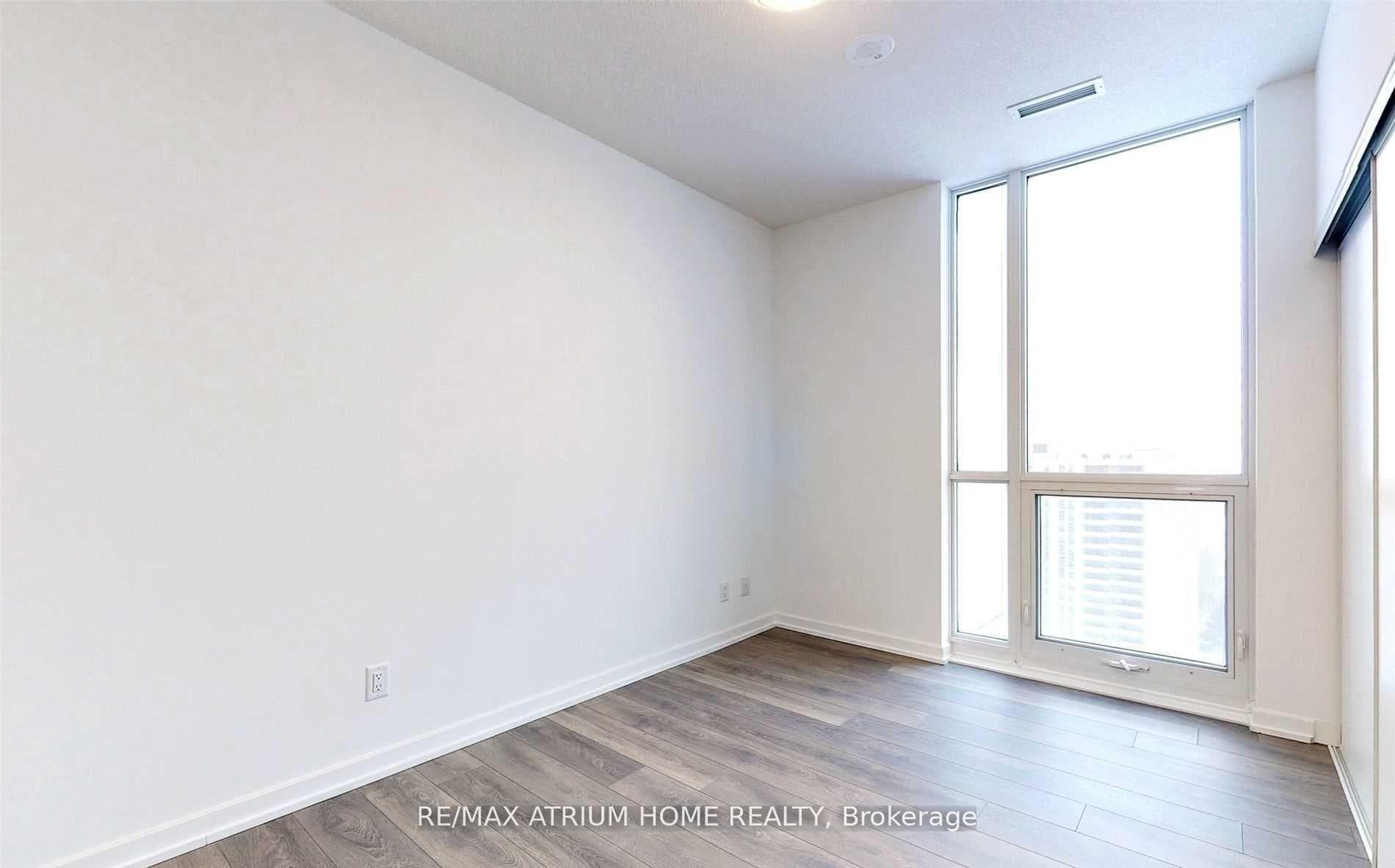 36 Forest Manor Road Unit 905 photo 18
