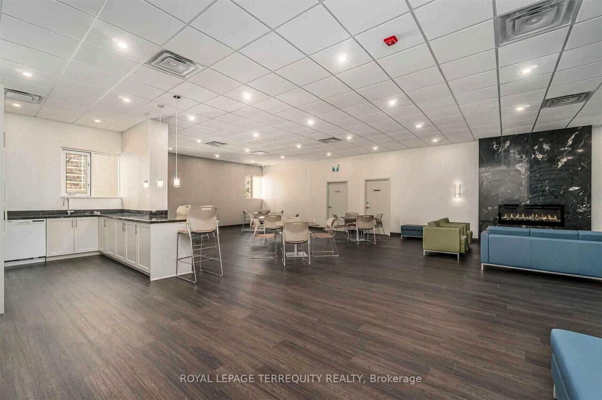 299 Mill Road Unit 703 photo 35