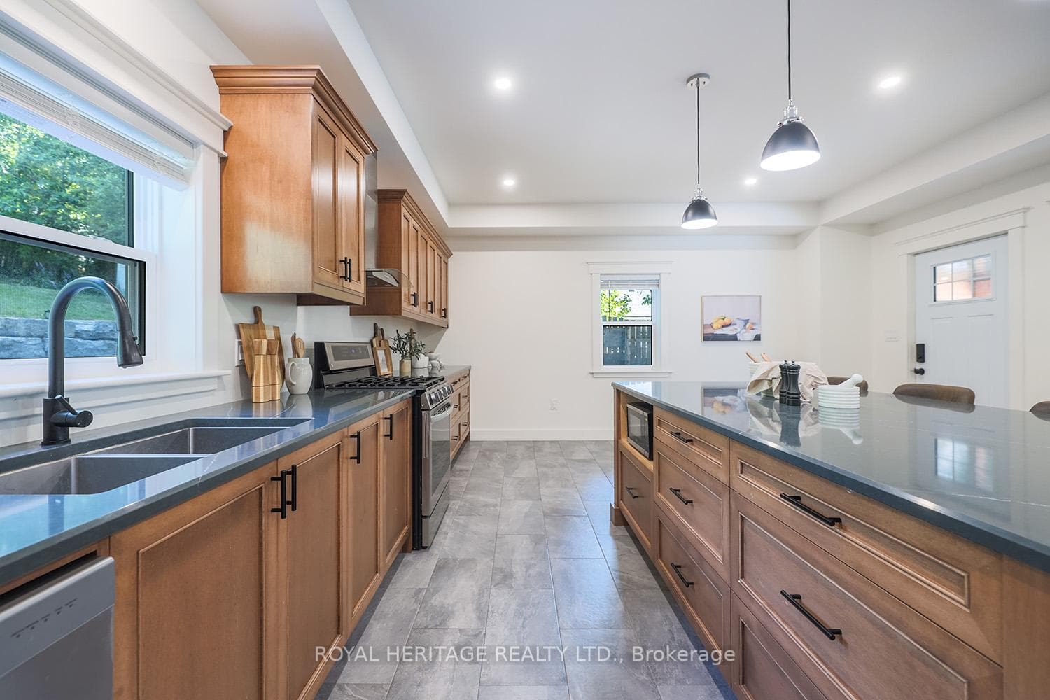 7129 Lake Street photo 20