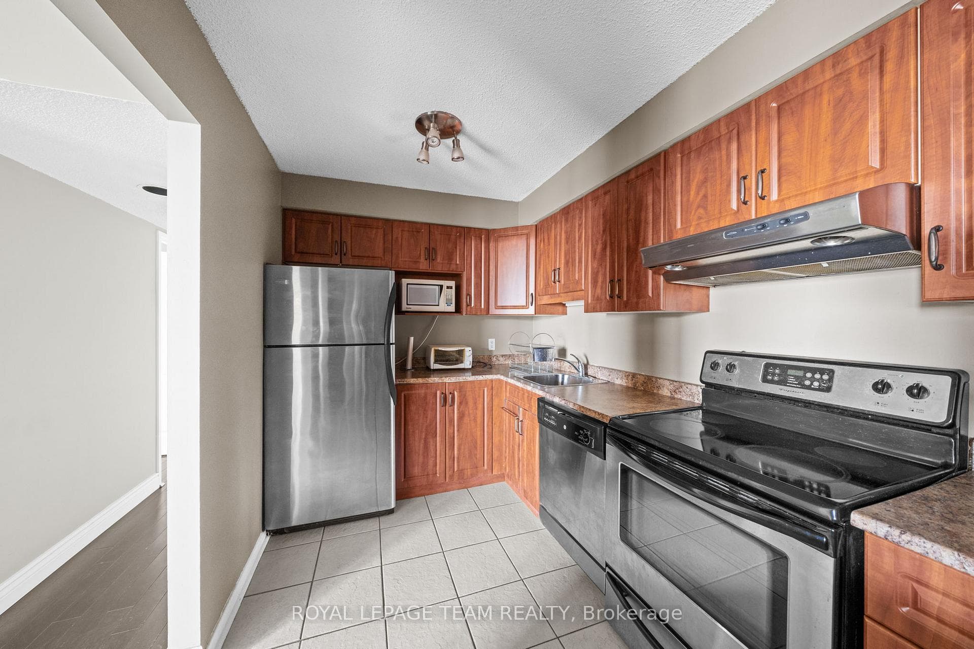 199 Kent Street Unit 1705 photo 11