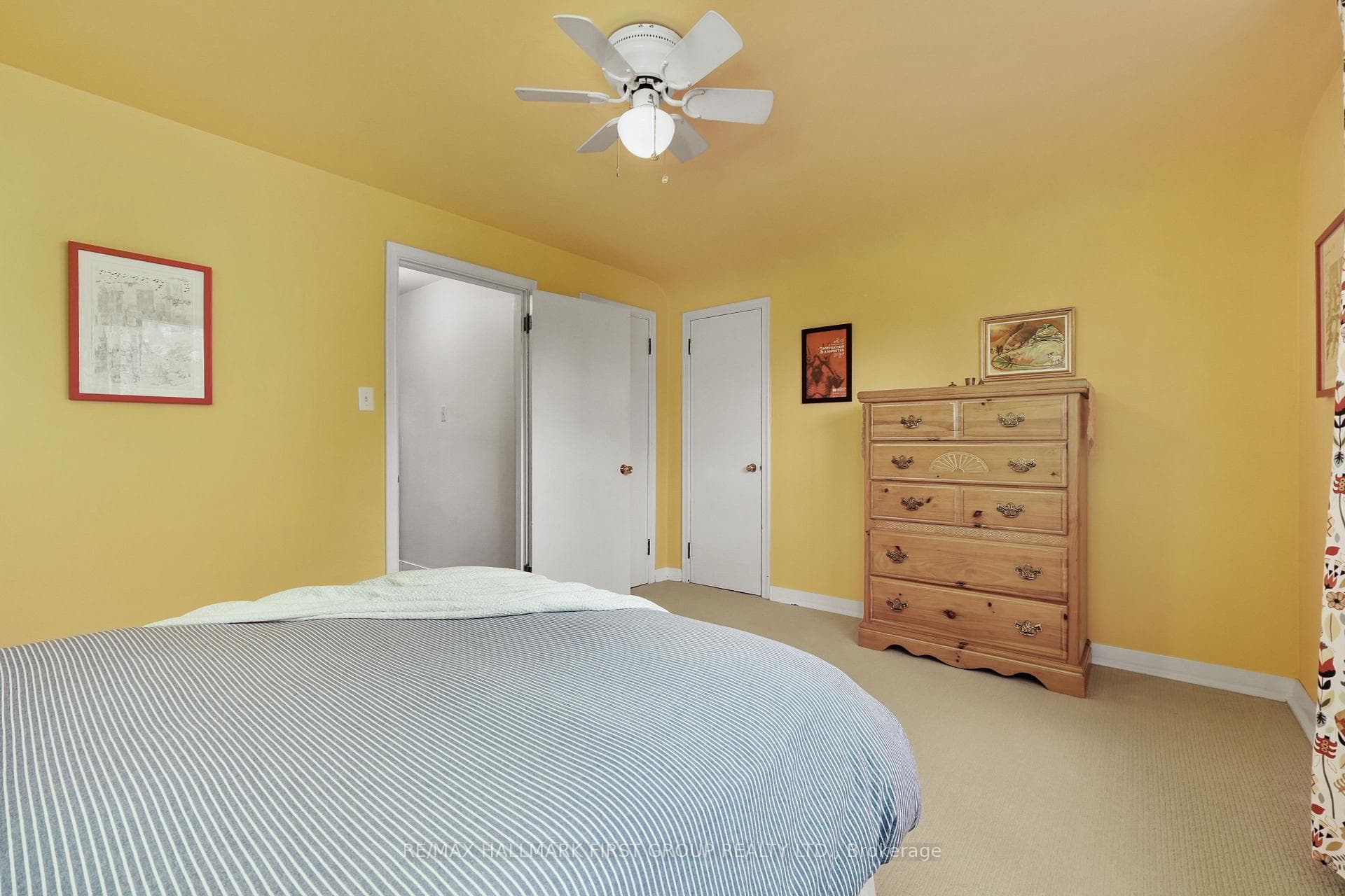 108 Abbott Boulevard photo 30