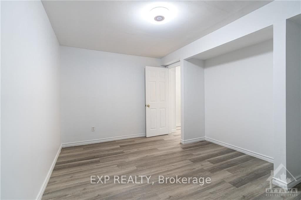 3105 UPLANDS Drive photo 27