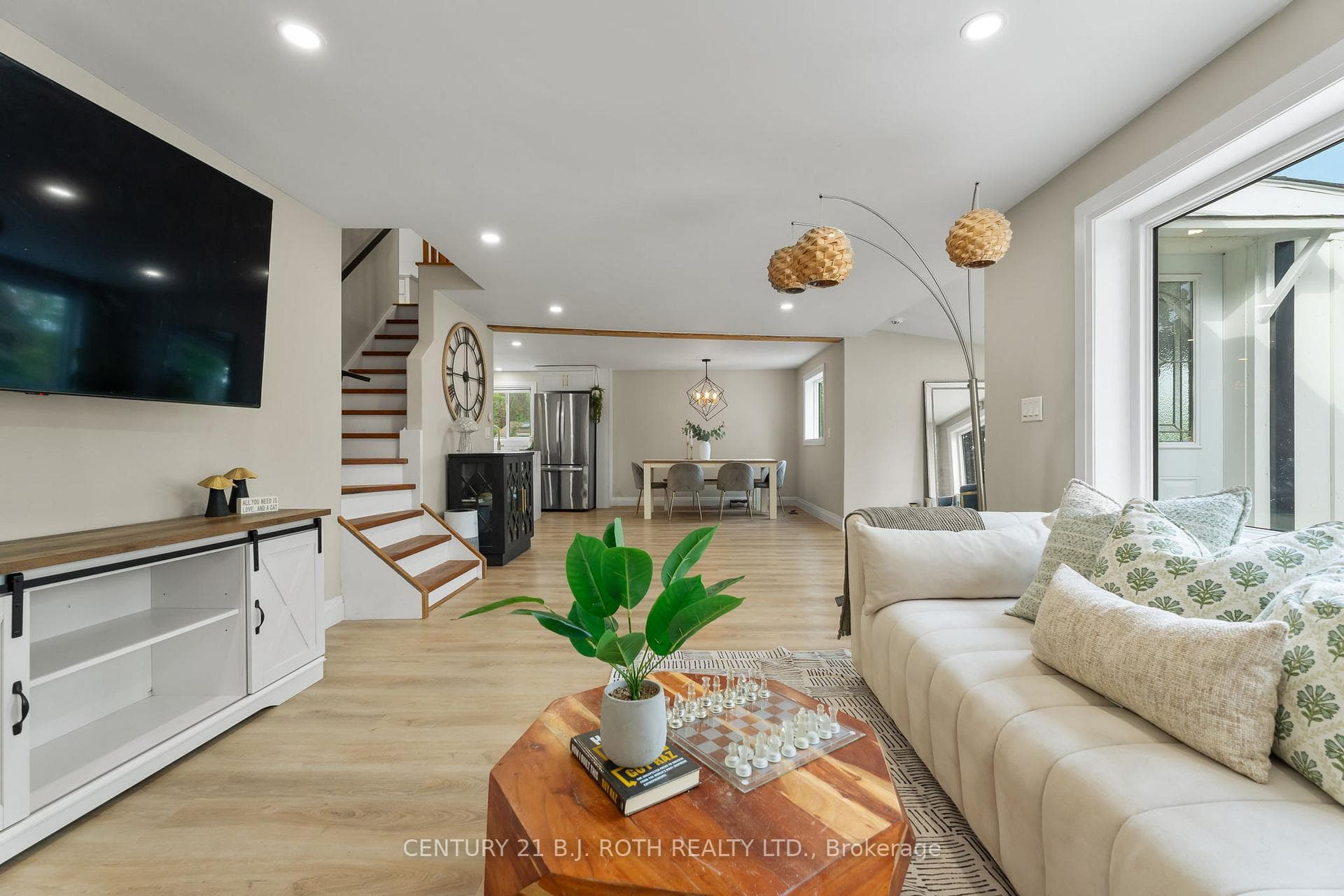 390 Arthur Street photo 20