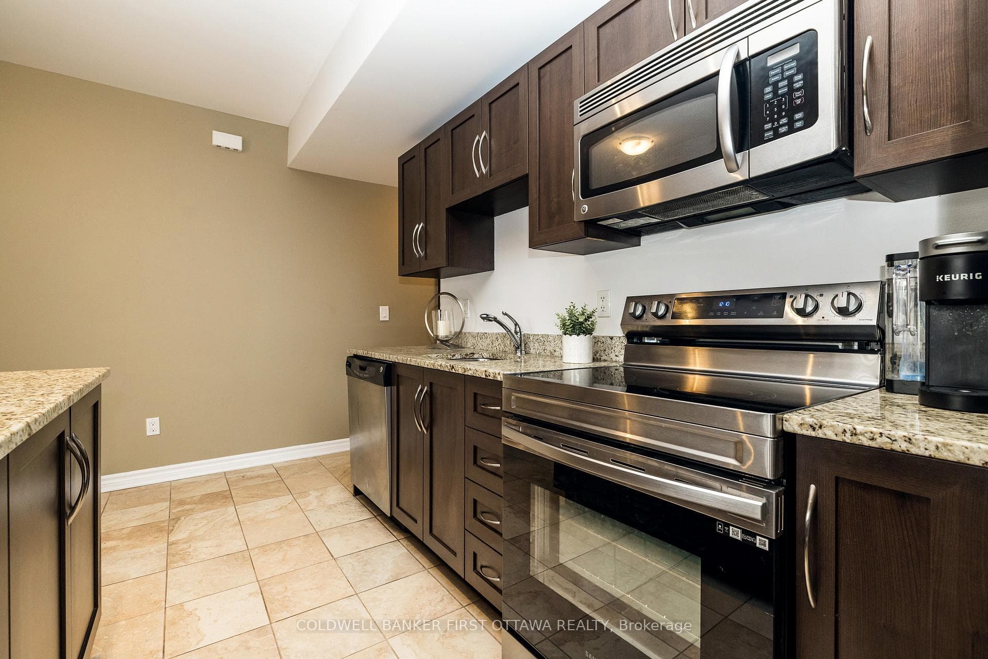 1210 MCWATTERS Road Unit 6 photo 12