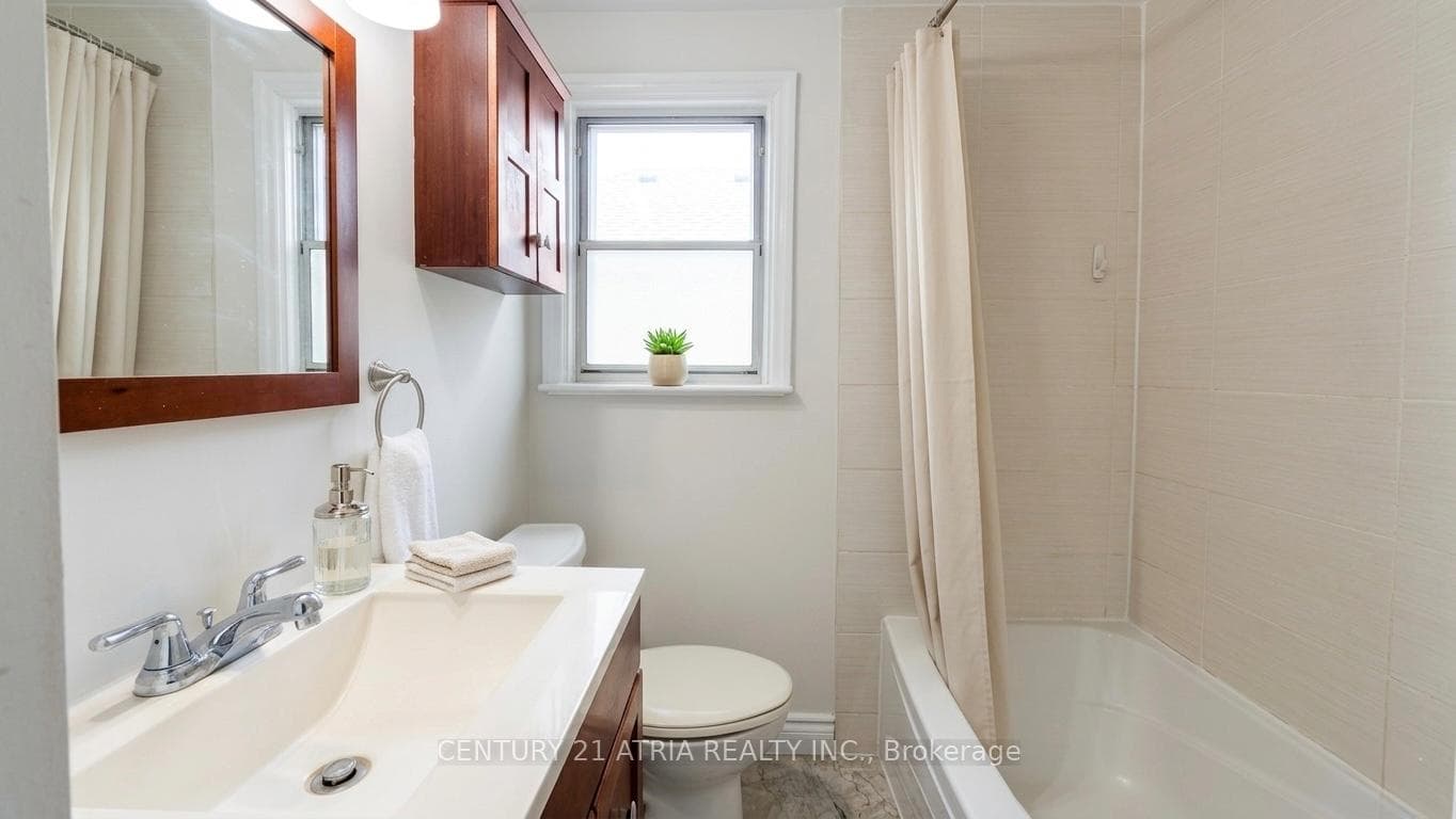 115 Ellington Drive photo 5
