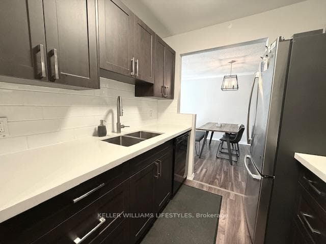 731 Deveron Crescent Unit 201 photo 4