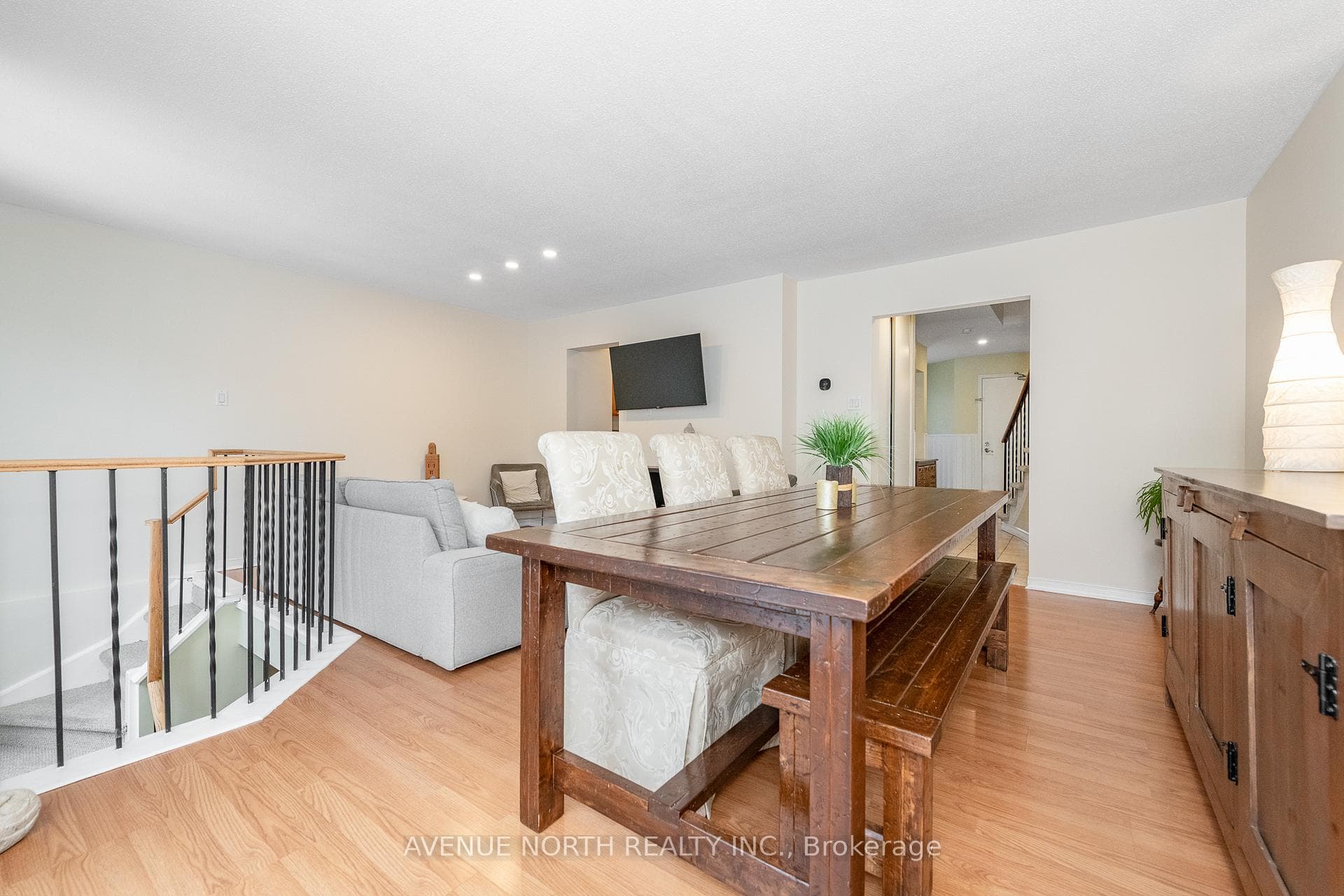 143 Claiborne Way photo 17
