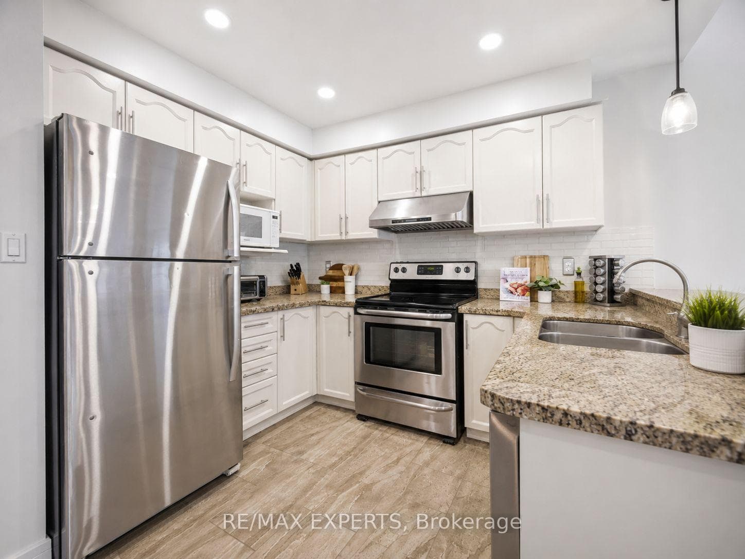 40 Dills Crescent photo 10