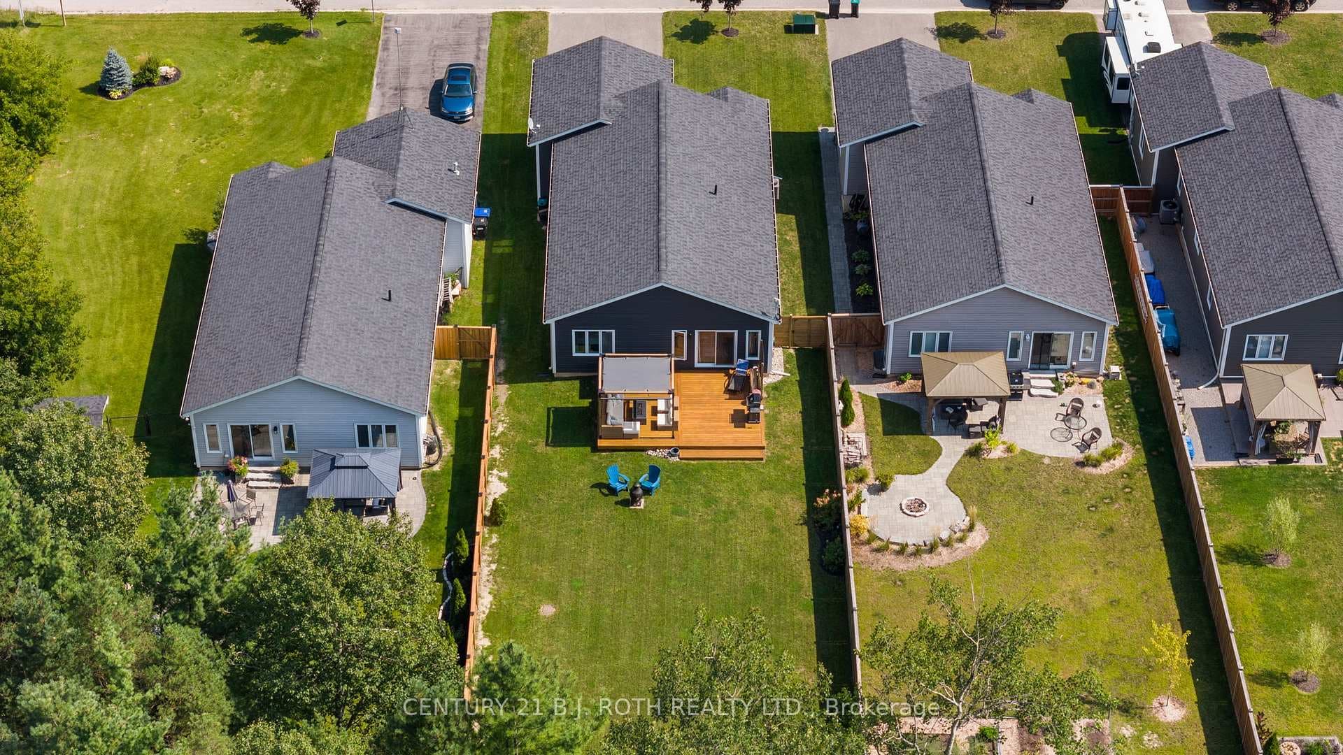 134 CECIL Street photo 32