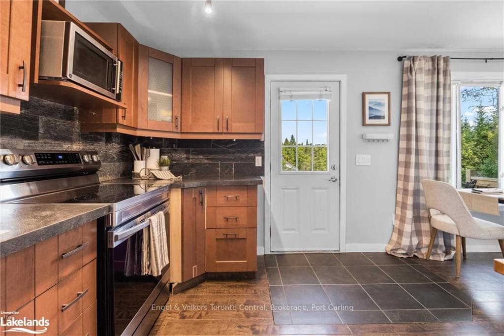 54 YEARLEY Road photo 2