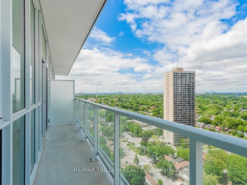 33 Helendale Avenue Unit 1301 photo 20