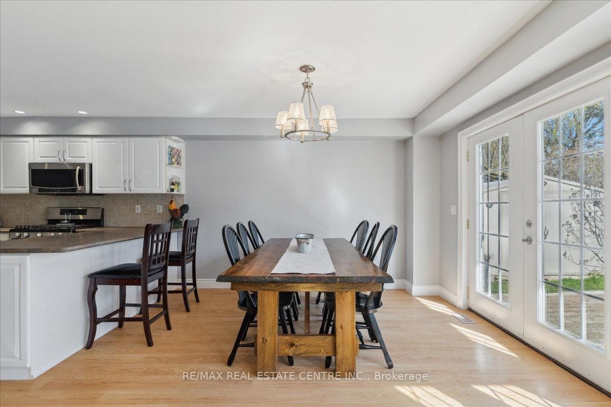 237 ARCHDEKIN Drive photo 13