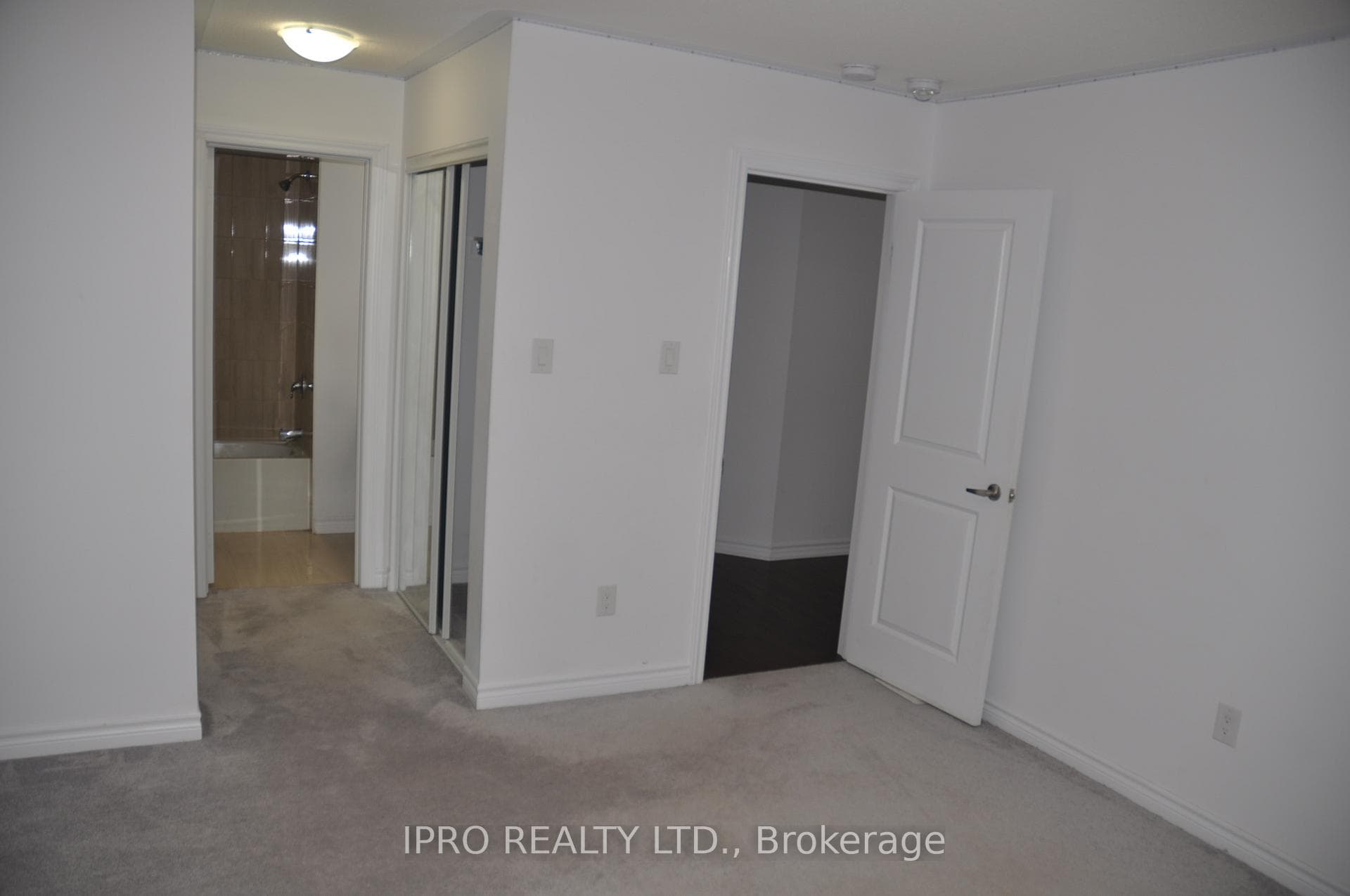 184 Seeley Avenue photo 30