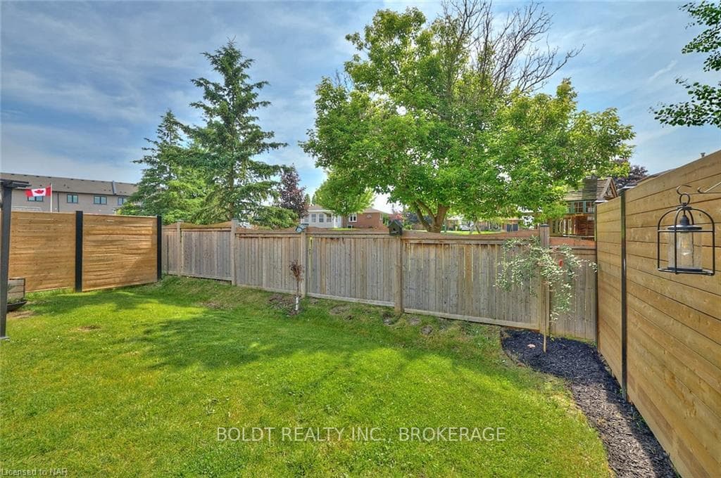 127 DENNIS Drive photo 35