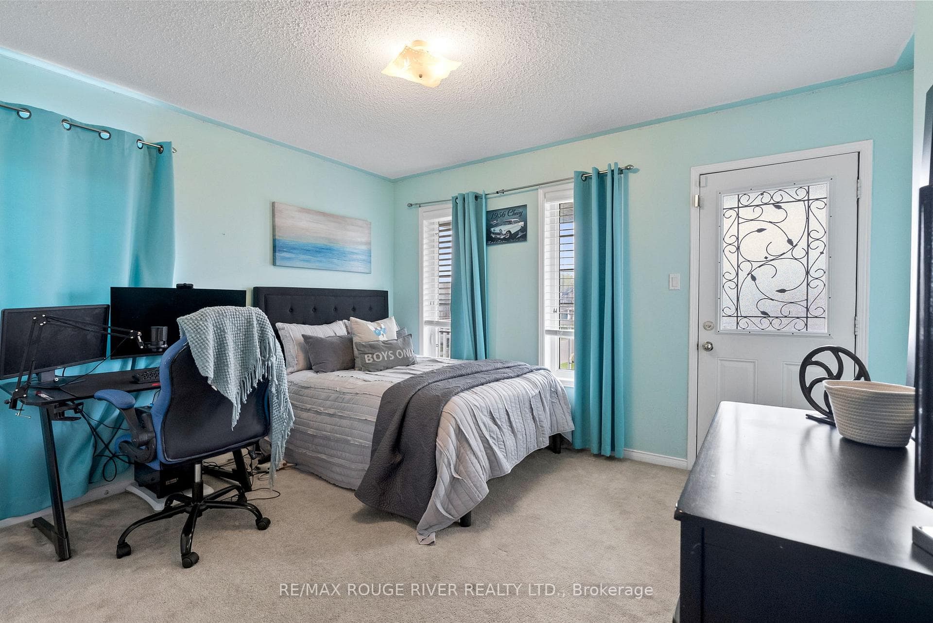 94 Donlevy Crescent photo 21