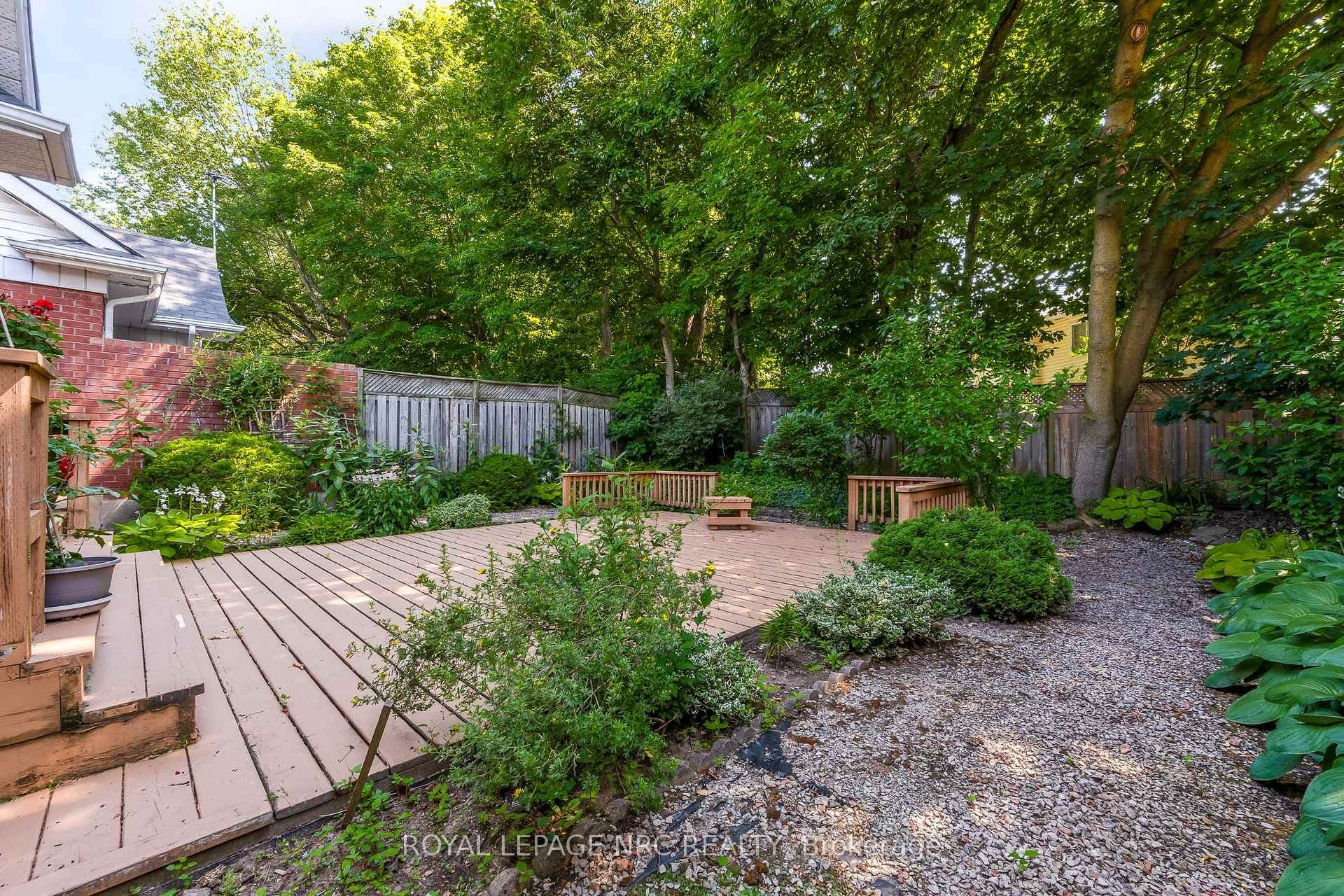 25 Milburn Drive photo 2