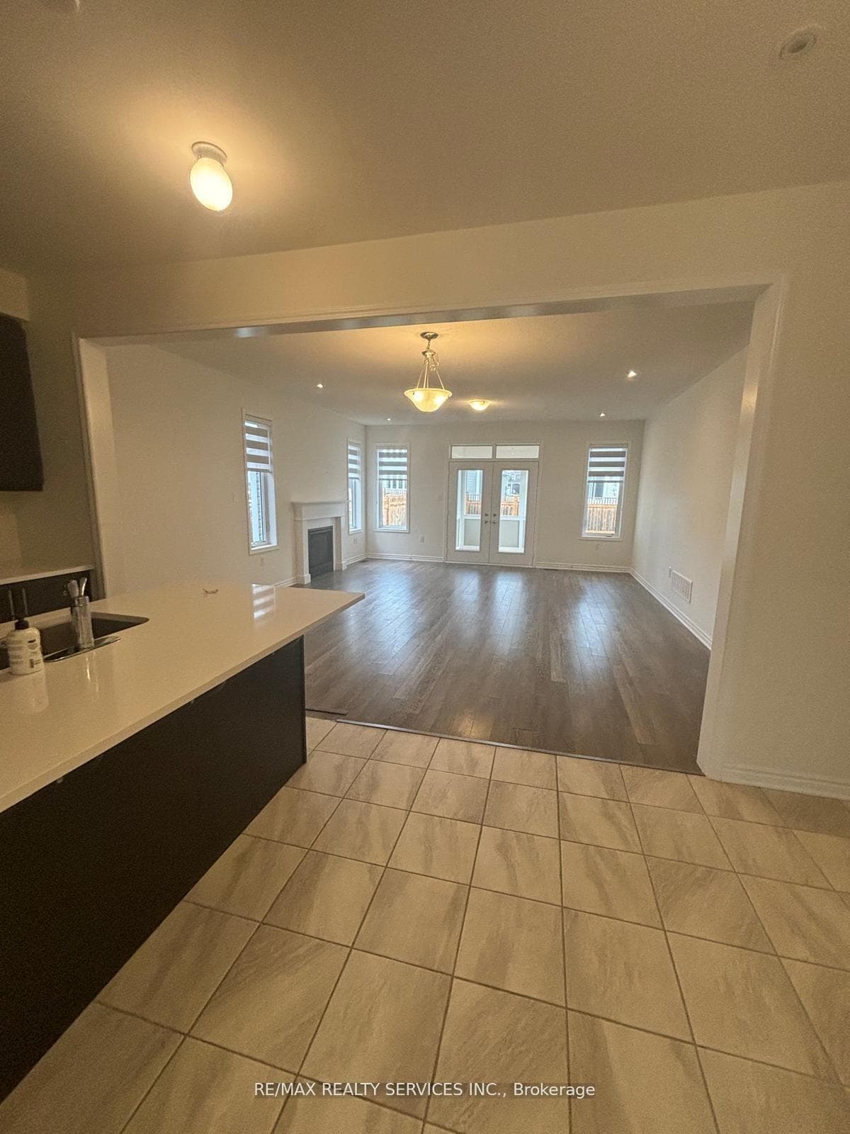 7 Hunter Place photo 4