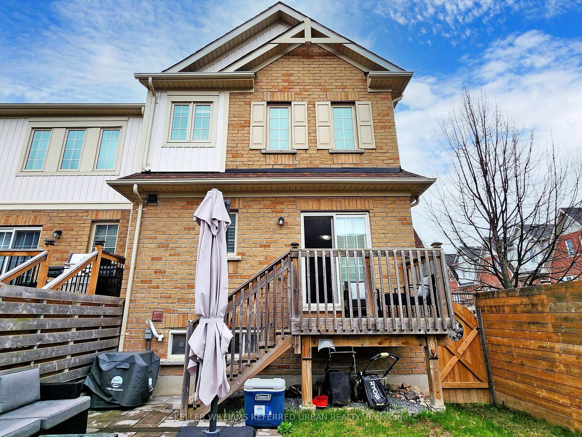 31 Benjamin Way photo 40