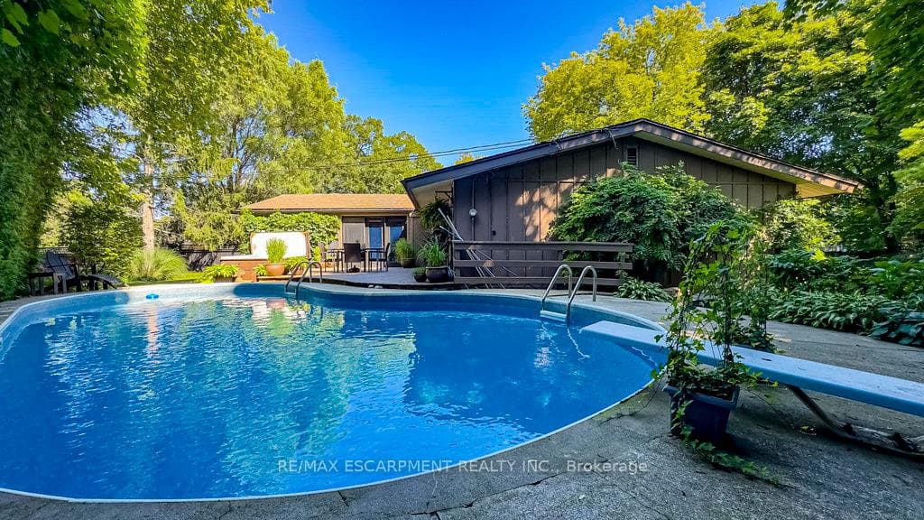 858 Montgomery Drive photo 35