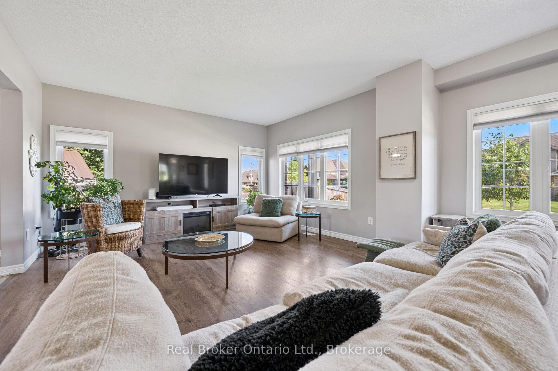 4 Kropf Drive photo 15