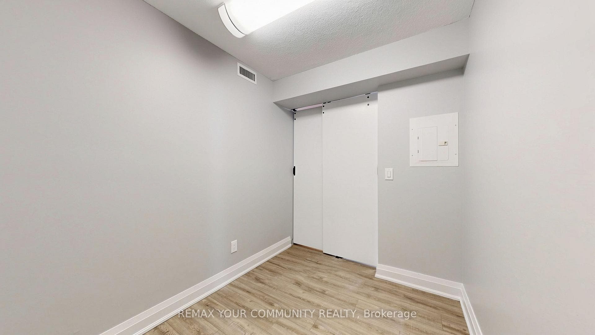 30 North Park Road Unit 1004 photo 22