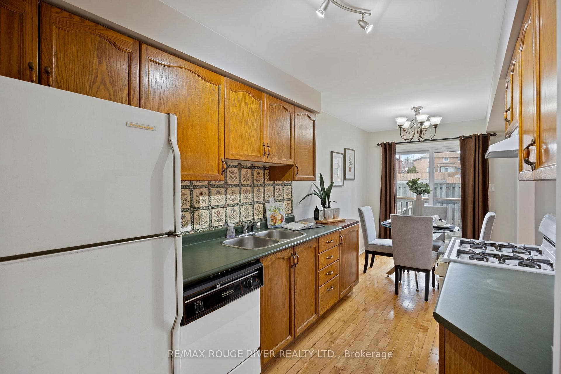 1345 Altona Road Unit 30 photo 10