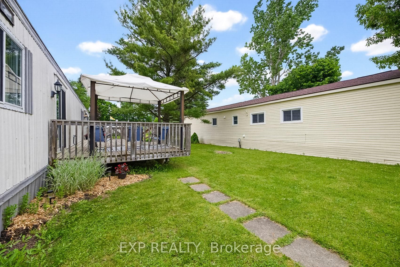 23 Heather Avenue photo 28