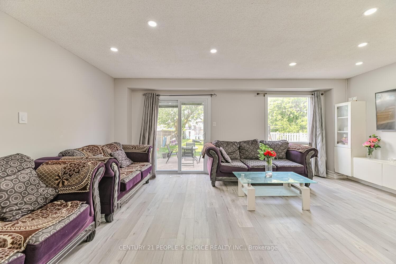 35 Newbridge Crescent photo 12