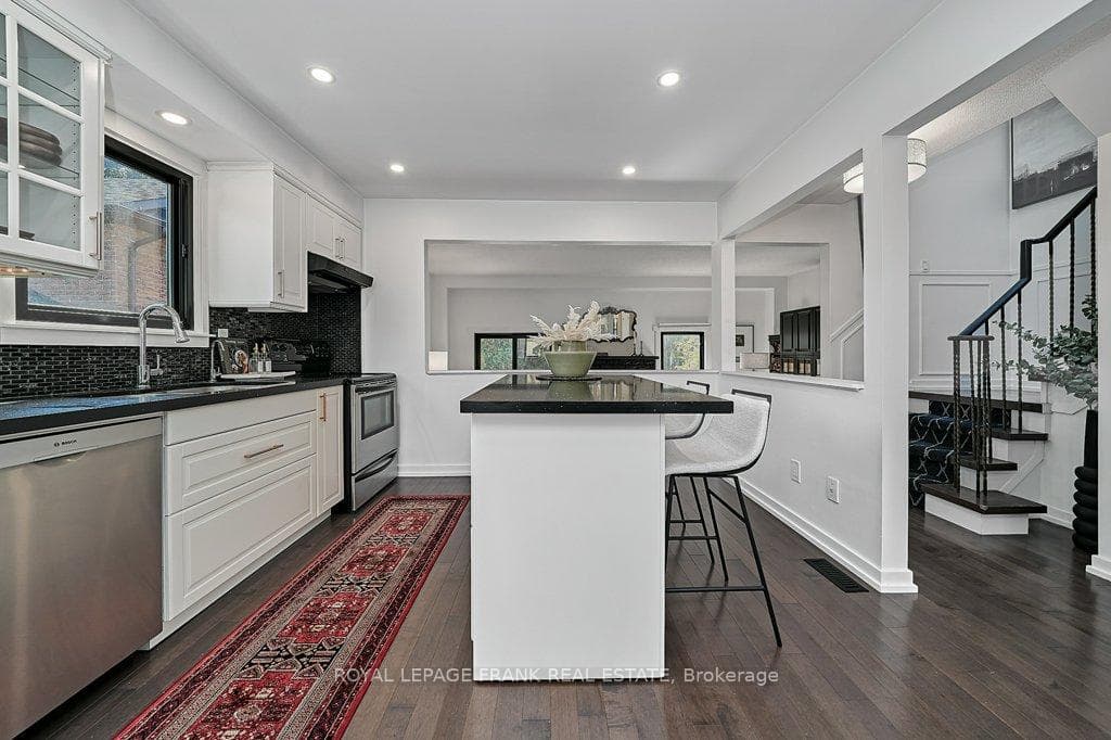 47 Longfellow Court photo 9