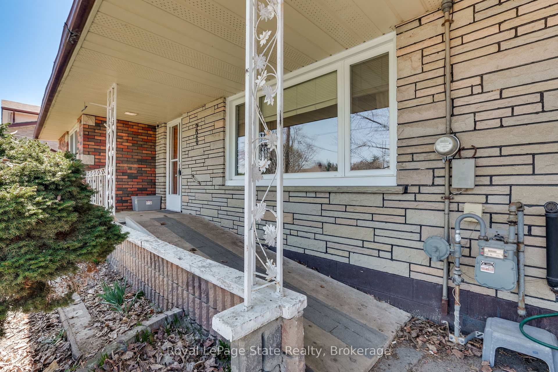 220 Washington Street photo 4