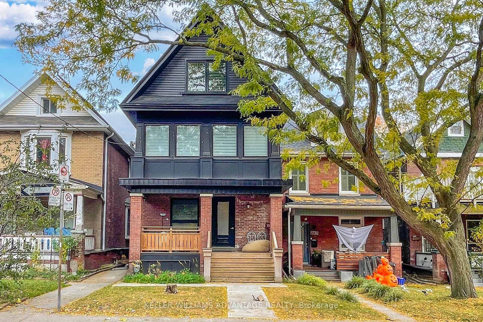 269 Leslie Street photo 1
