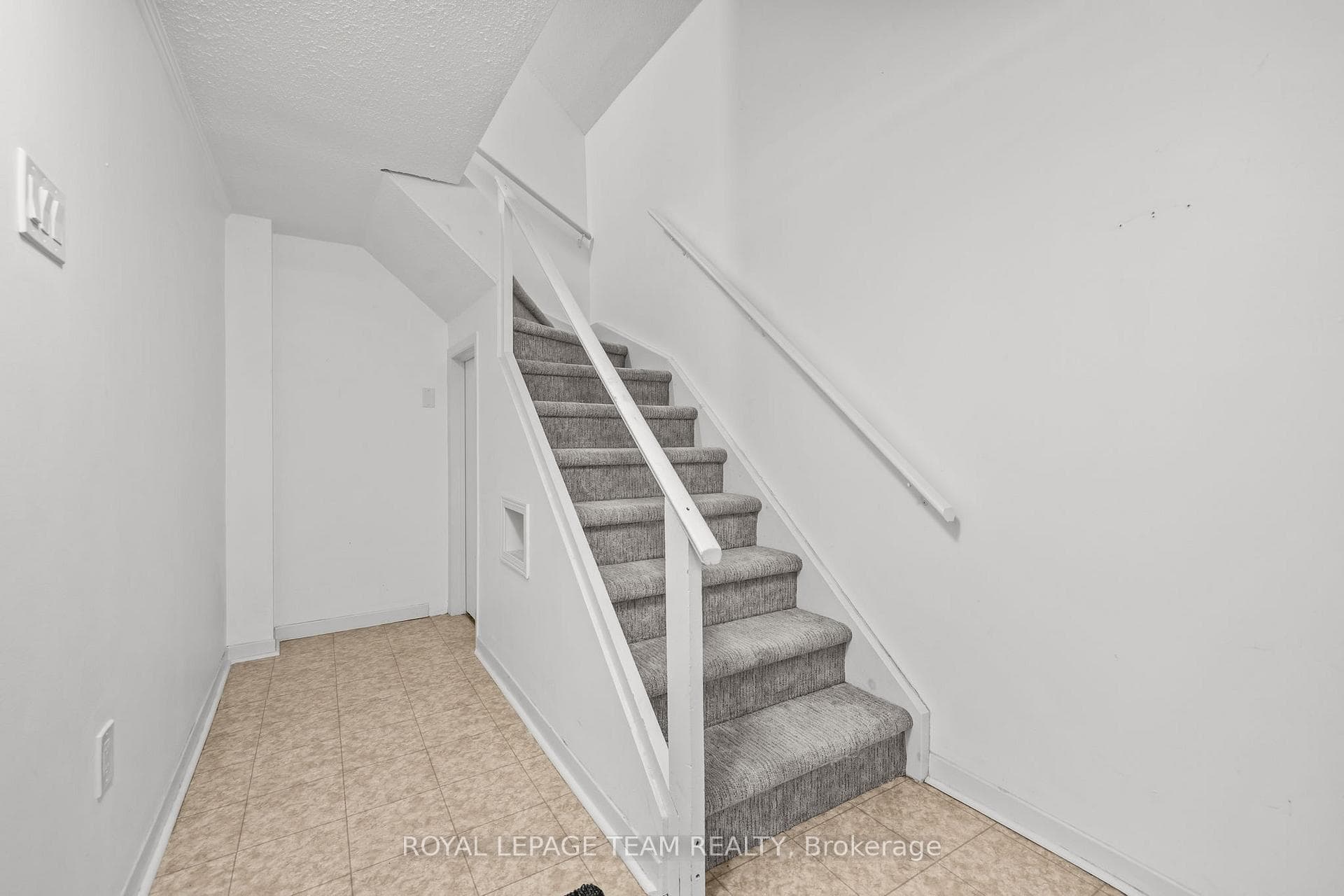 6264 Perth Street photo 4