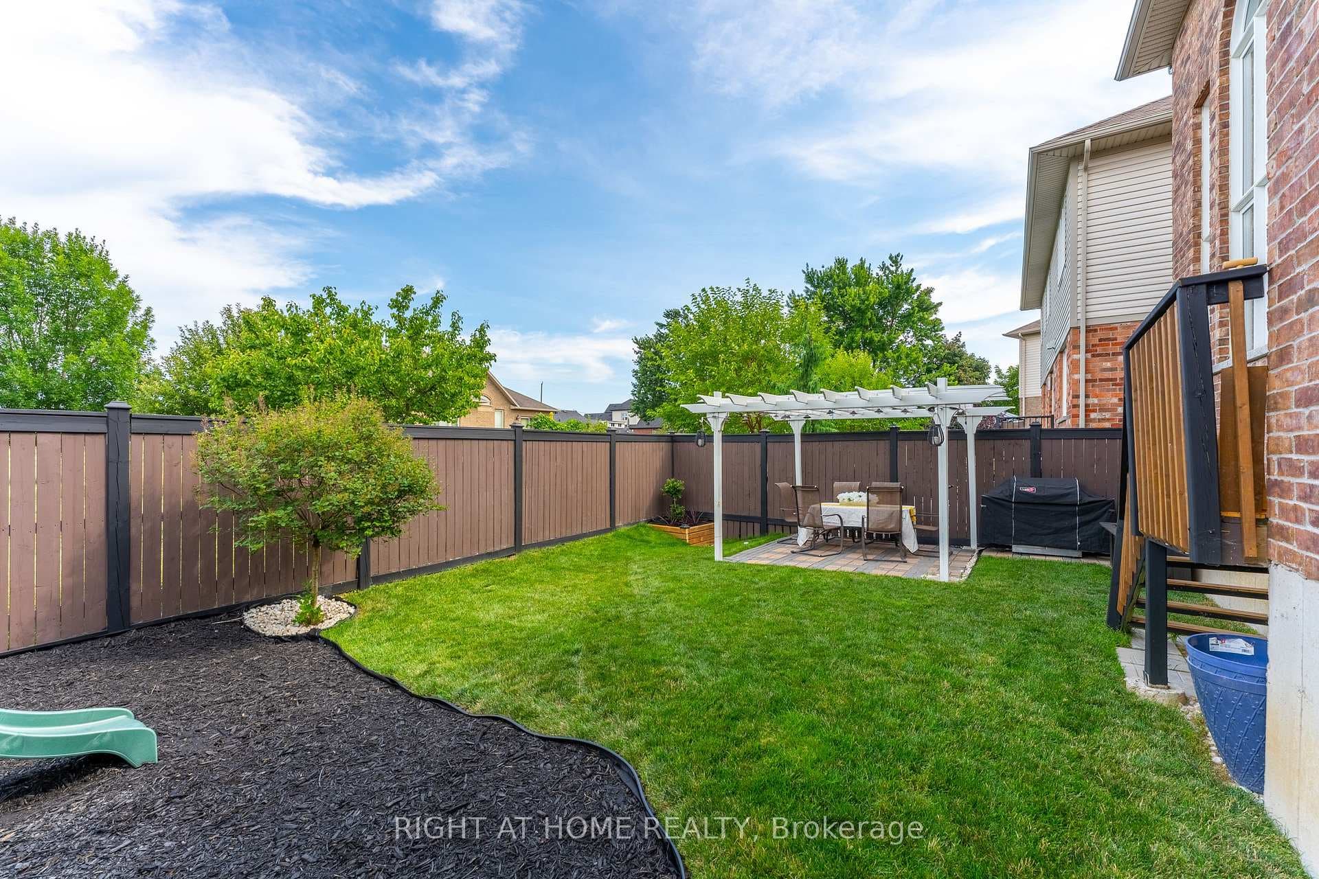 118 Eaglewood Drive photo 35