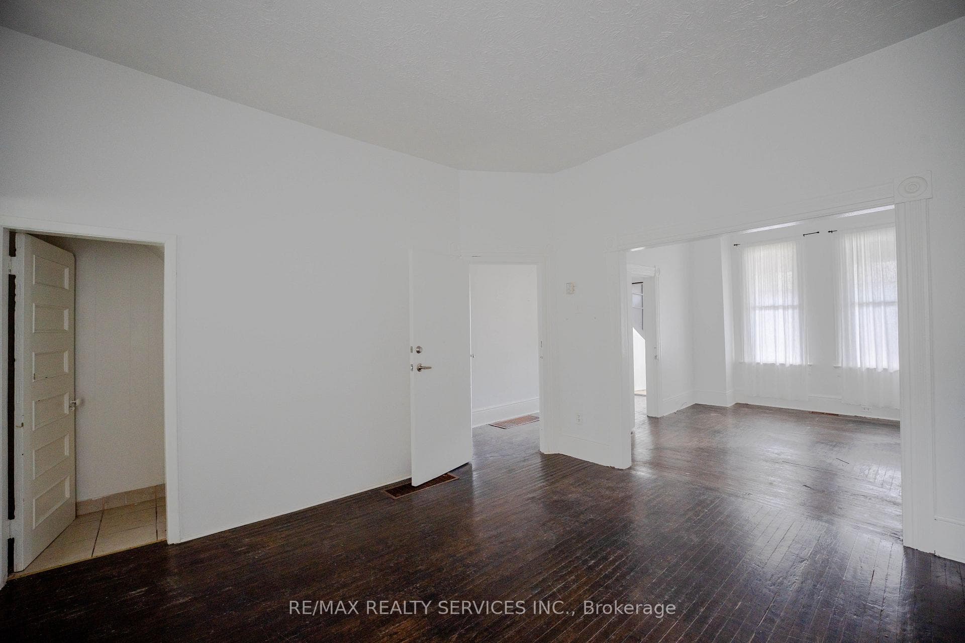 191 Gladstone Avenue photo 7