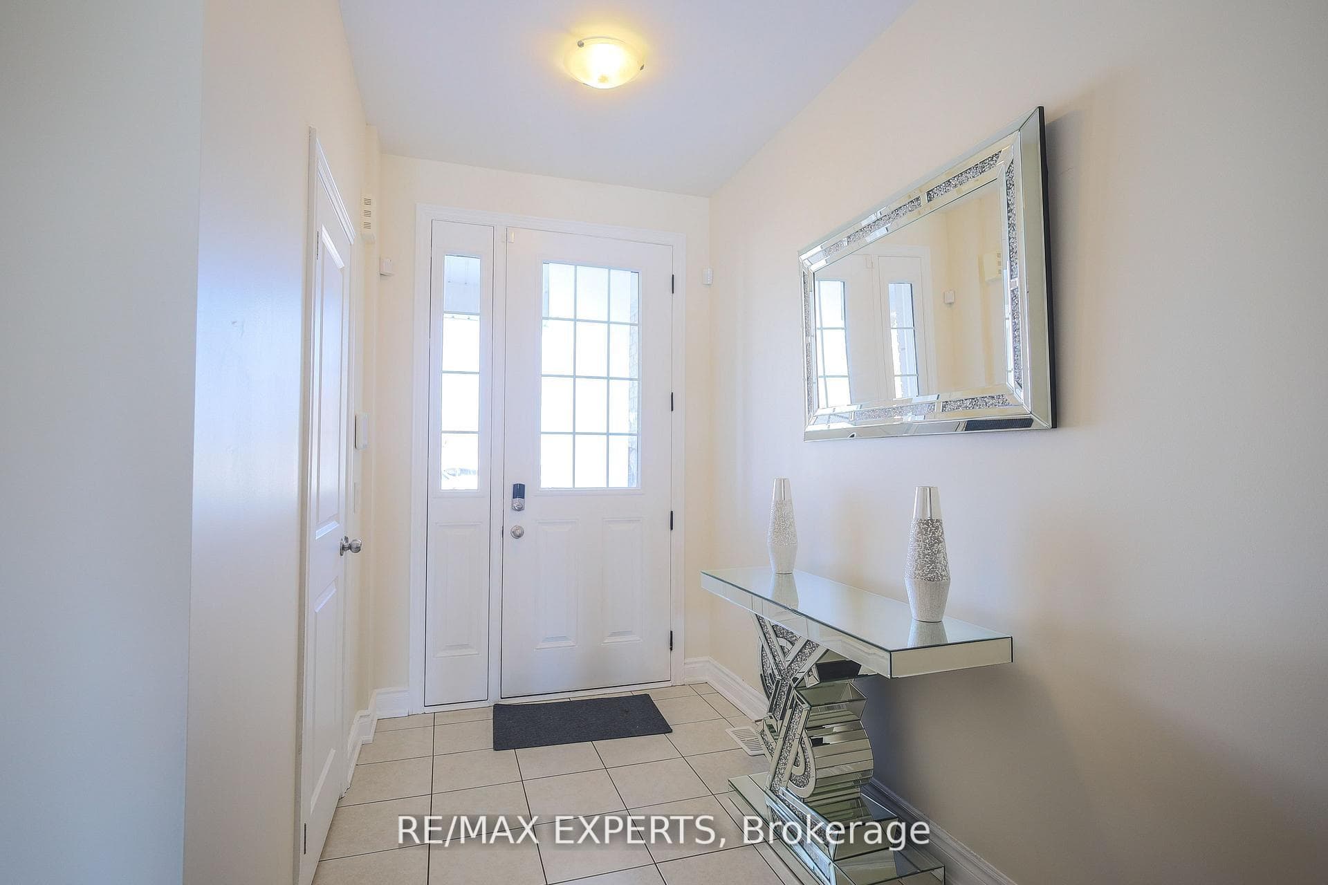 27 Hogan Manor Drive photo 6