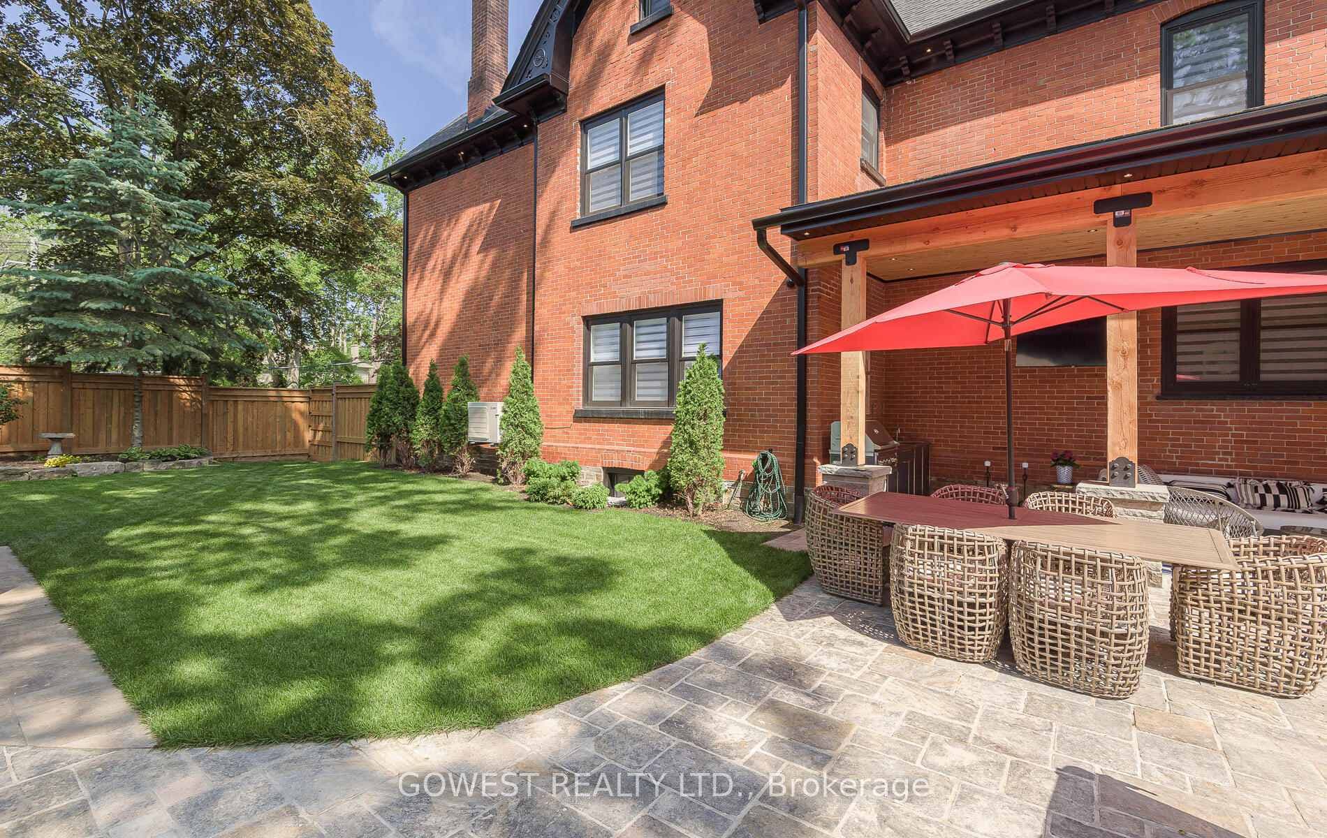376 Chartwell Road photo 43